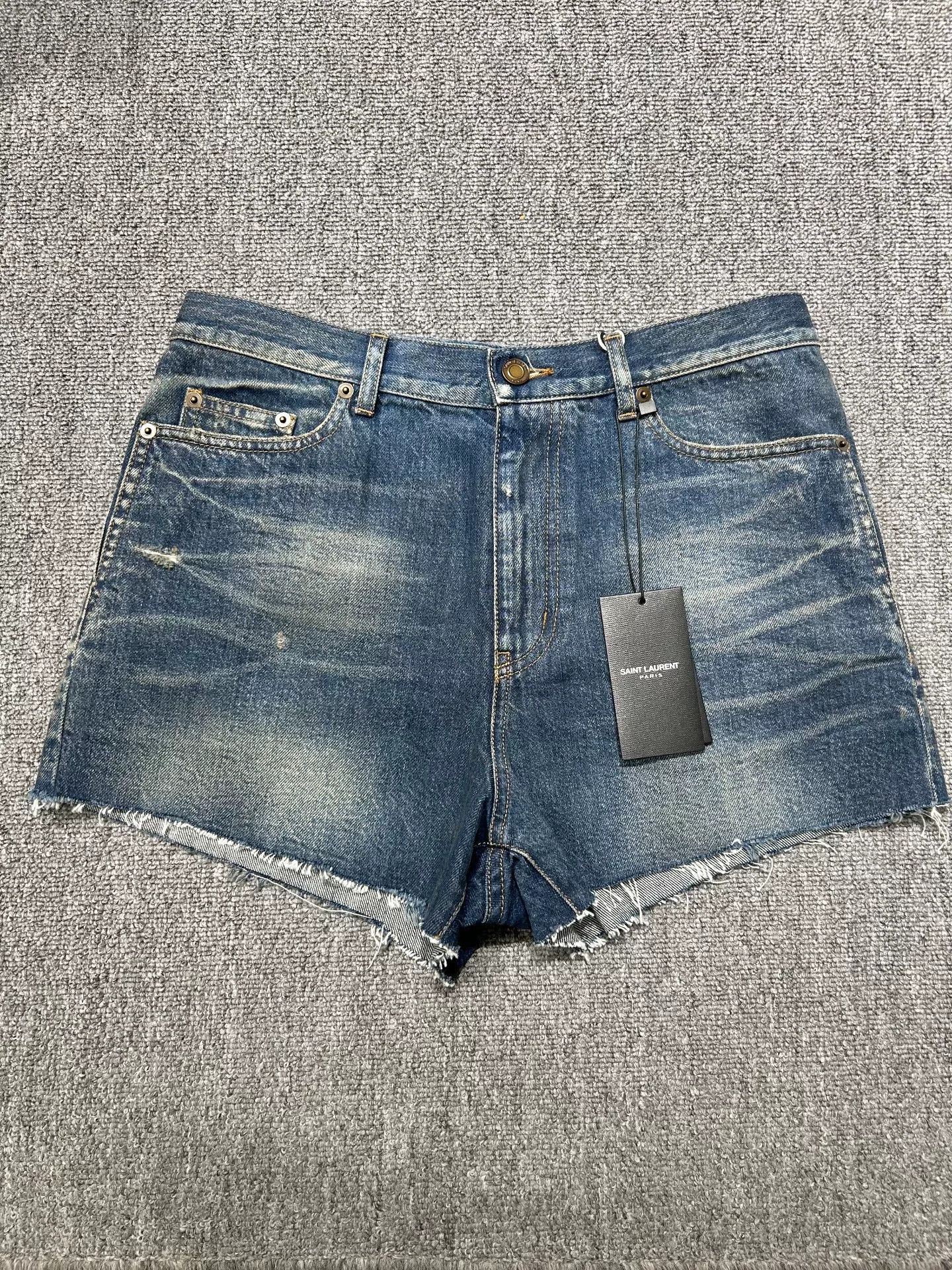 Saint Laurent Paris Saint Laurent Denim Shorts Size 27" / US 4 / IT 40 - 1 Thumbnail