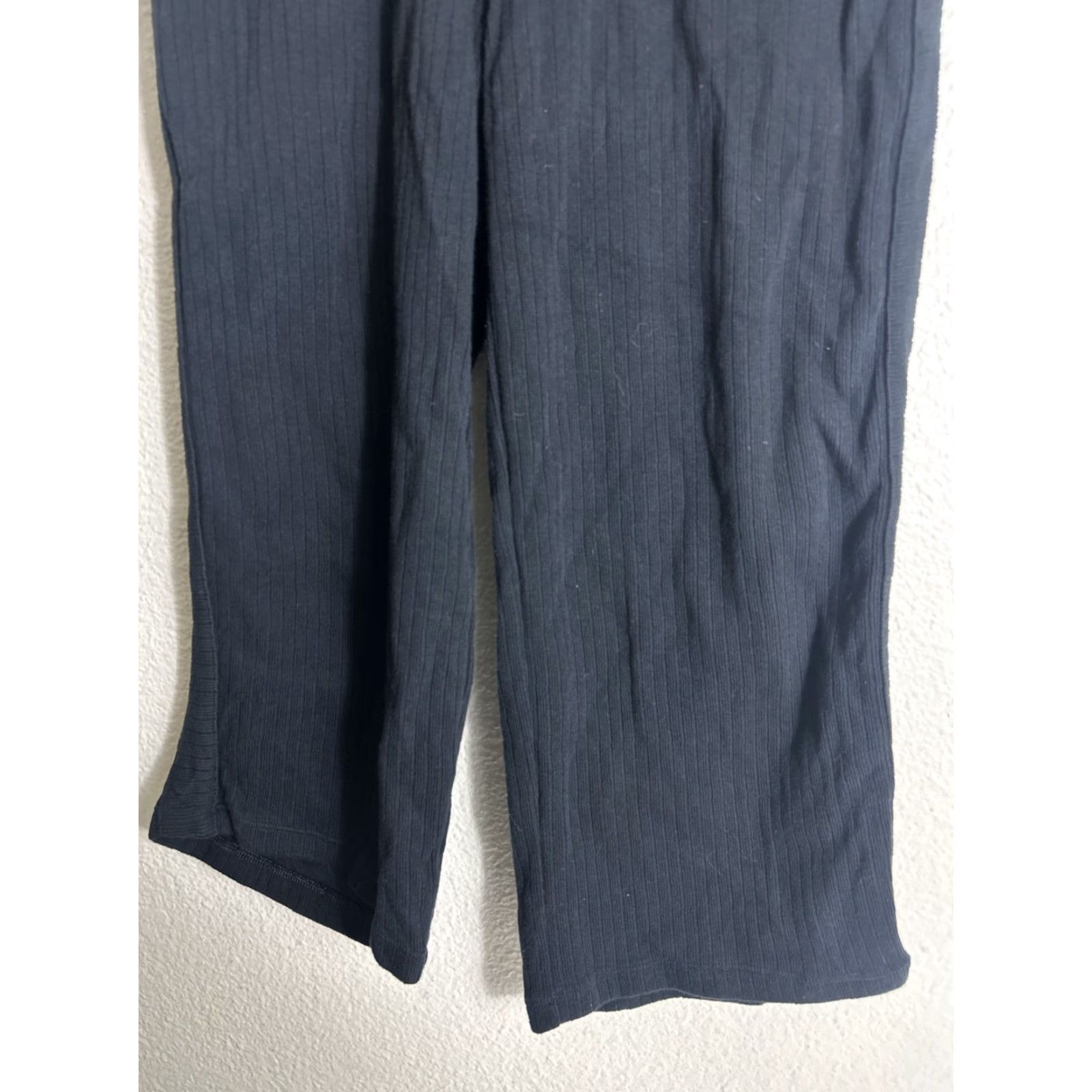 Nike Nike Womens Black Cropped Ribbed Athletic Pants M Size 32" / US 10 / IT 46 - 2 Thumbnail