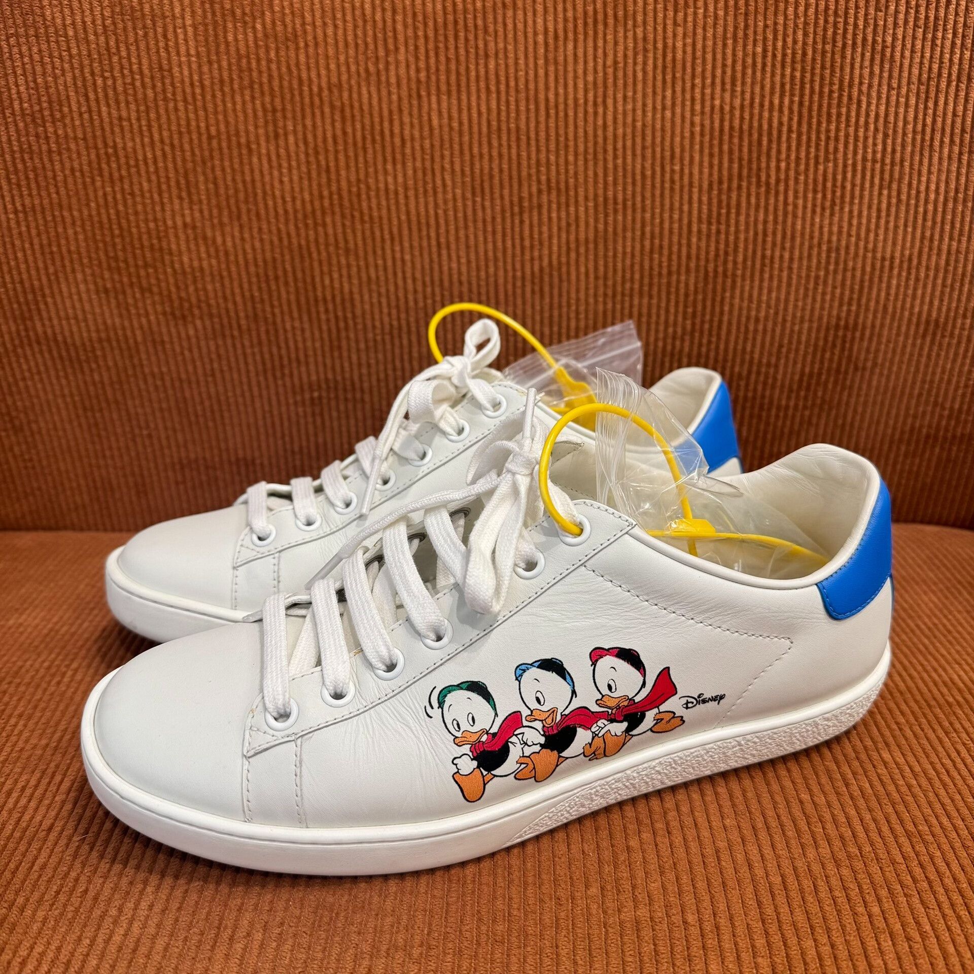 Gucci Gucci Disney Donald Duck White Sneakers Size US 5.5 / IT 35.5 - 1 Thumbnail