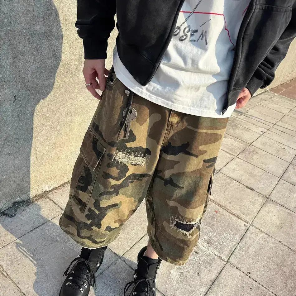 Japanese Brand Retro distressed camouflage denim shorts Size US 32 / EU 48 - 2 Thumbnail