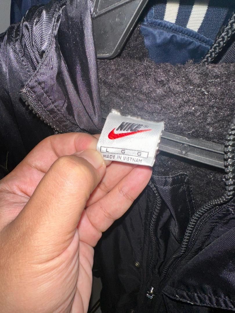 Nike Vintage 90s Nike Puffer Jacket Big Logo Nike Hoodie Winter Size US L / EU 52-54 / 3 - 6 Thumbnail