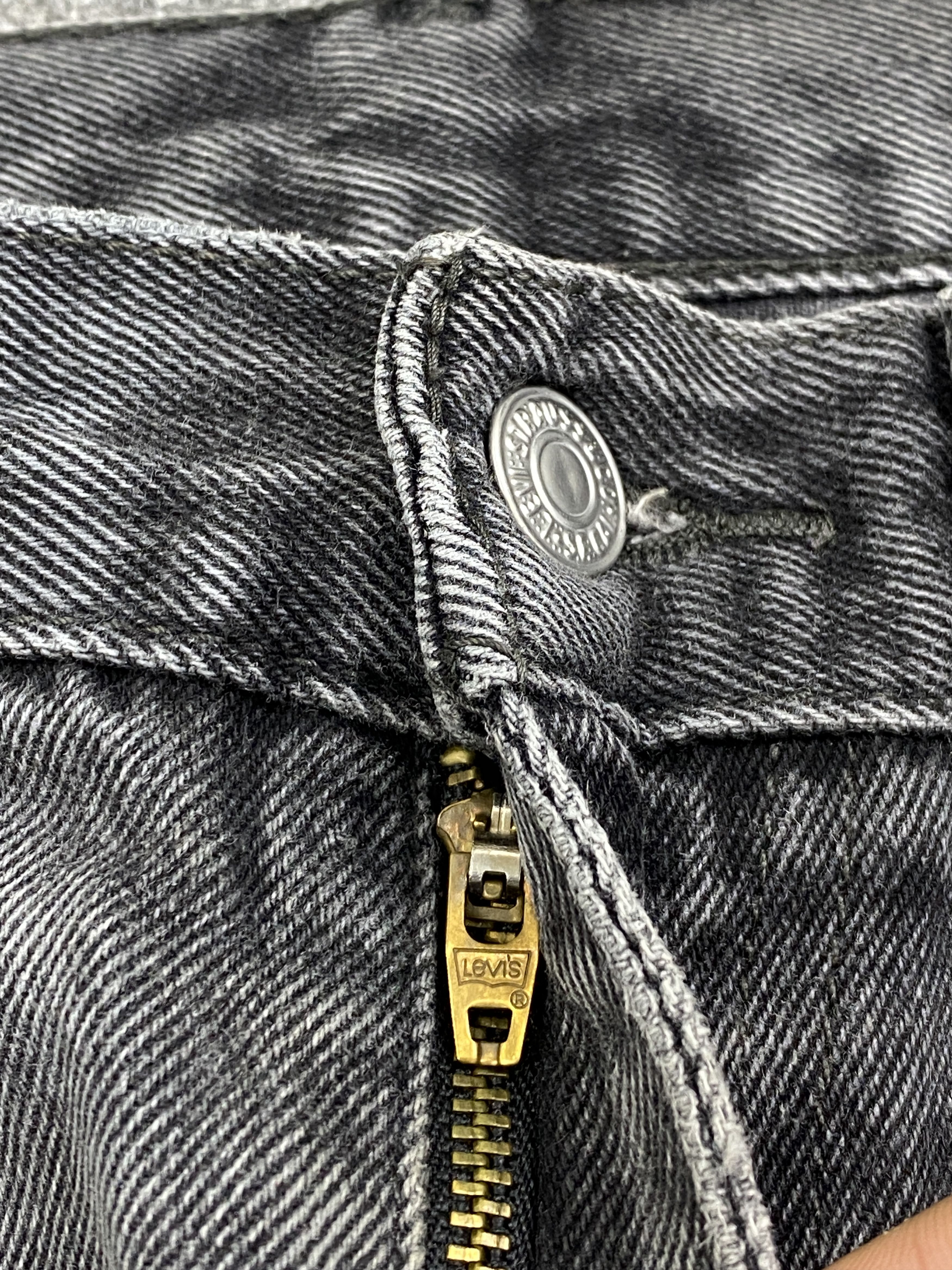 Levi's Vintage Levis 505 Faded Black Jeans DJ0051 Size US 32 / EU 48 - 13 Thumbnail