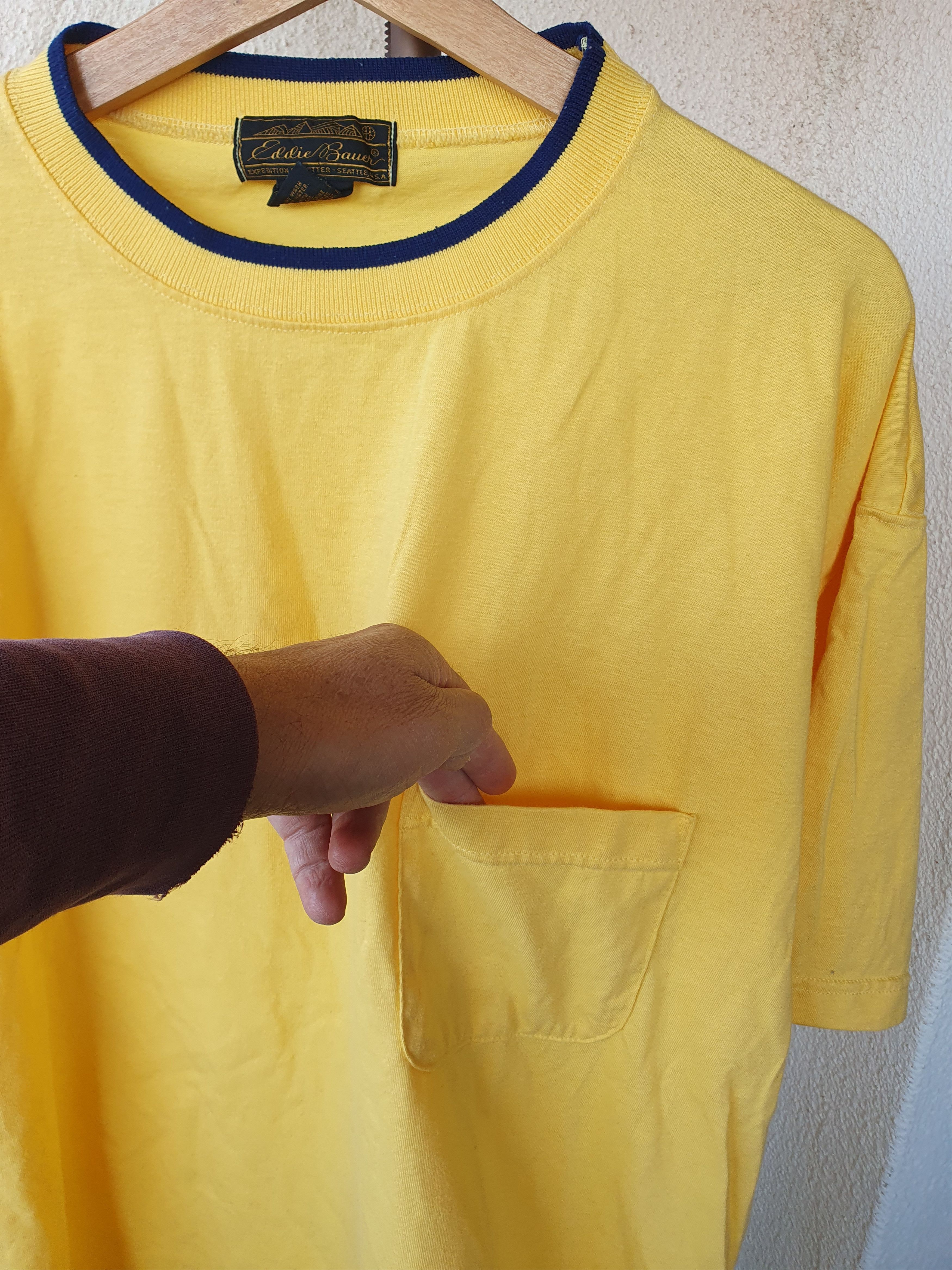 Eddie Bauer × Vintage Eddie Bauer Vintage pocket t-shirt Made in USA sz L Size US L / EU 52-54 / 3 - 4 Thumbnail