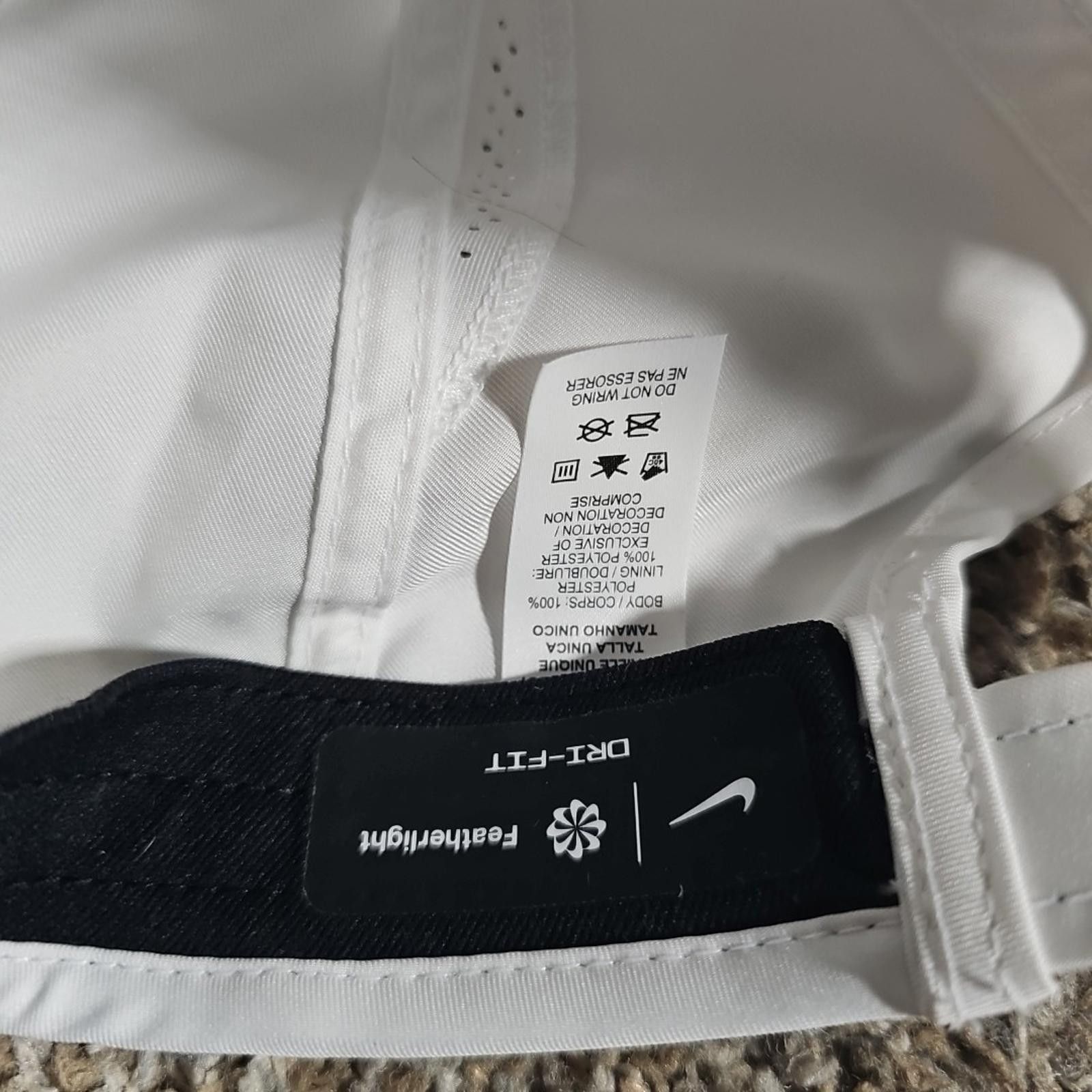 Nike nike dri fit featherlight Strapback Running Panel hat Size ONE SIZE - 7 Thumbnail