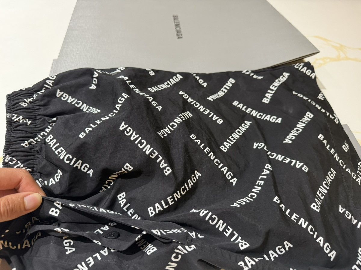 Balenciaga Balenciaga logo-print shorts Size US 30 / EU 46 - 3 Thumbnail