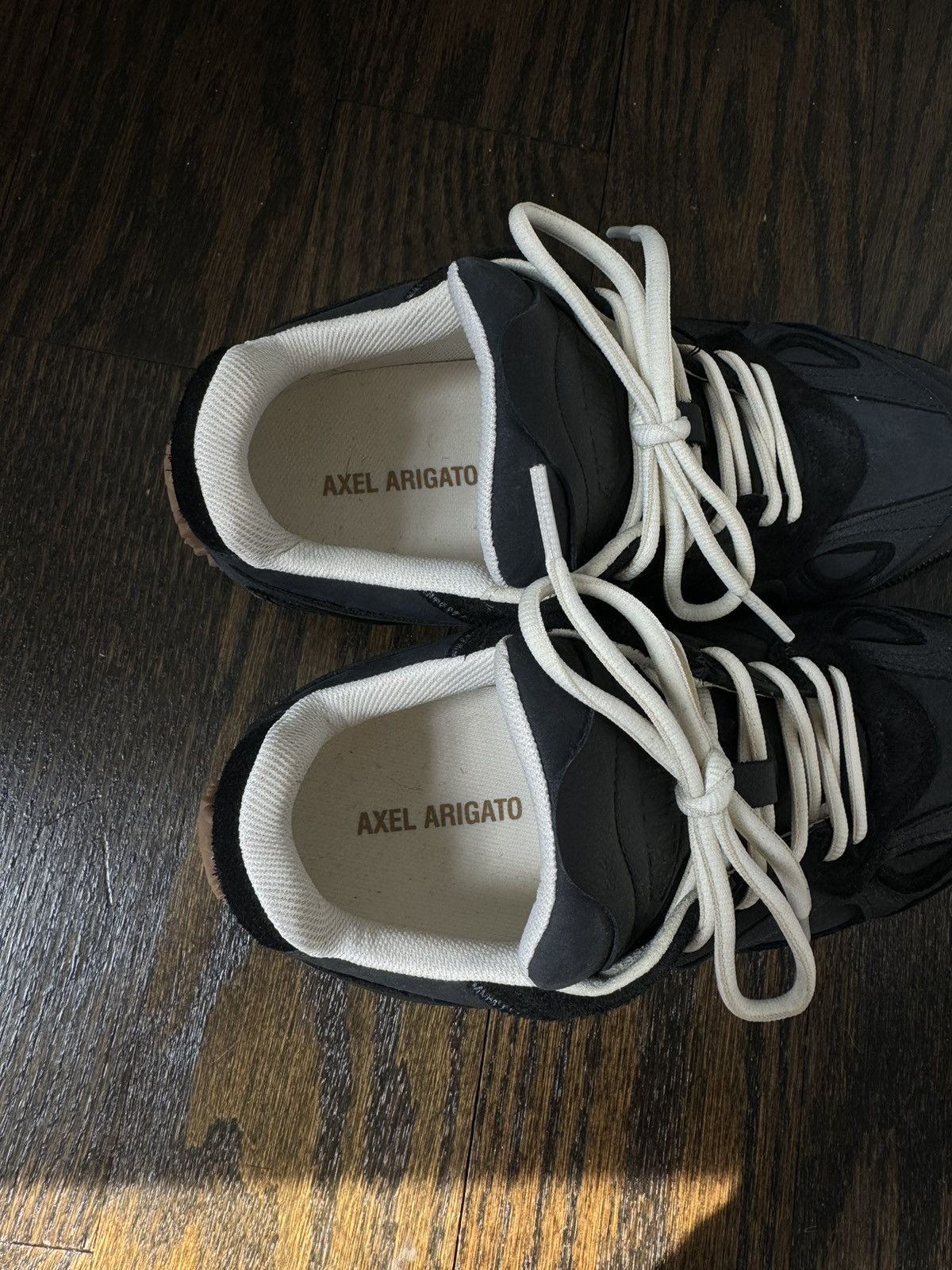 Axel Arigato Axel Arigato Slow Runner in black/gum Size US 7.5 / IT 37.5 - 3 Thumbnail