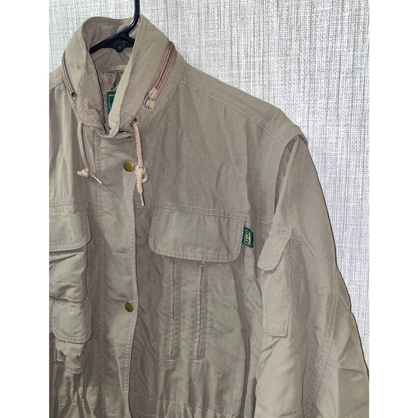 Vintage VINTAGE Hudson’s Bay Company Women’s Full Zip Multi Pocket Jacket Removable Arms M Gray Tyudson Jacket Women Activewear Outdoor Modern 90s? Size M / US 6-8 / IT 42-44 - 2 Thumbnail