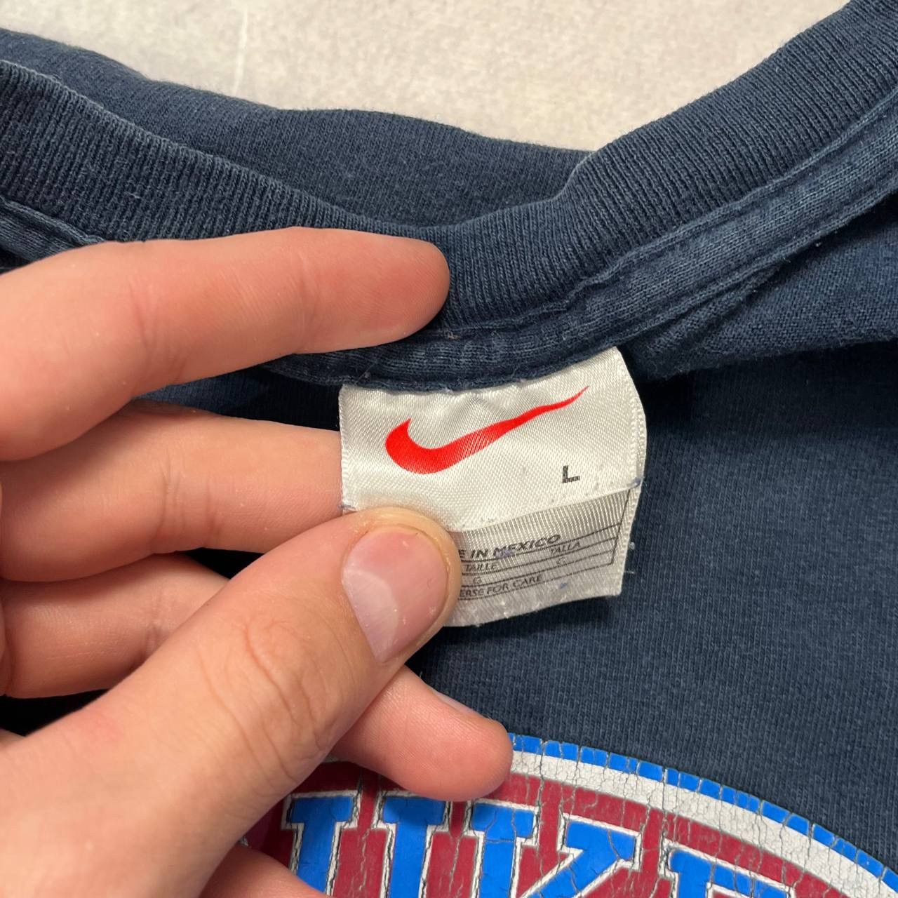 Nike × Vintage 90s Vintage Nike T-shirt logo Made in mexico Size US L / EU 52-54 / 3 - 6 Thumbnail