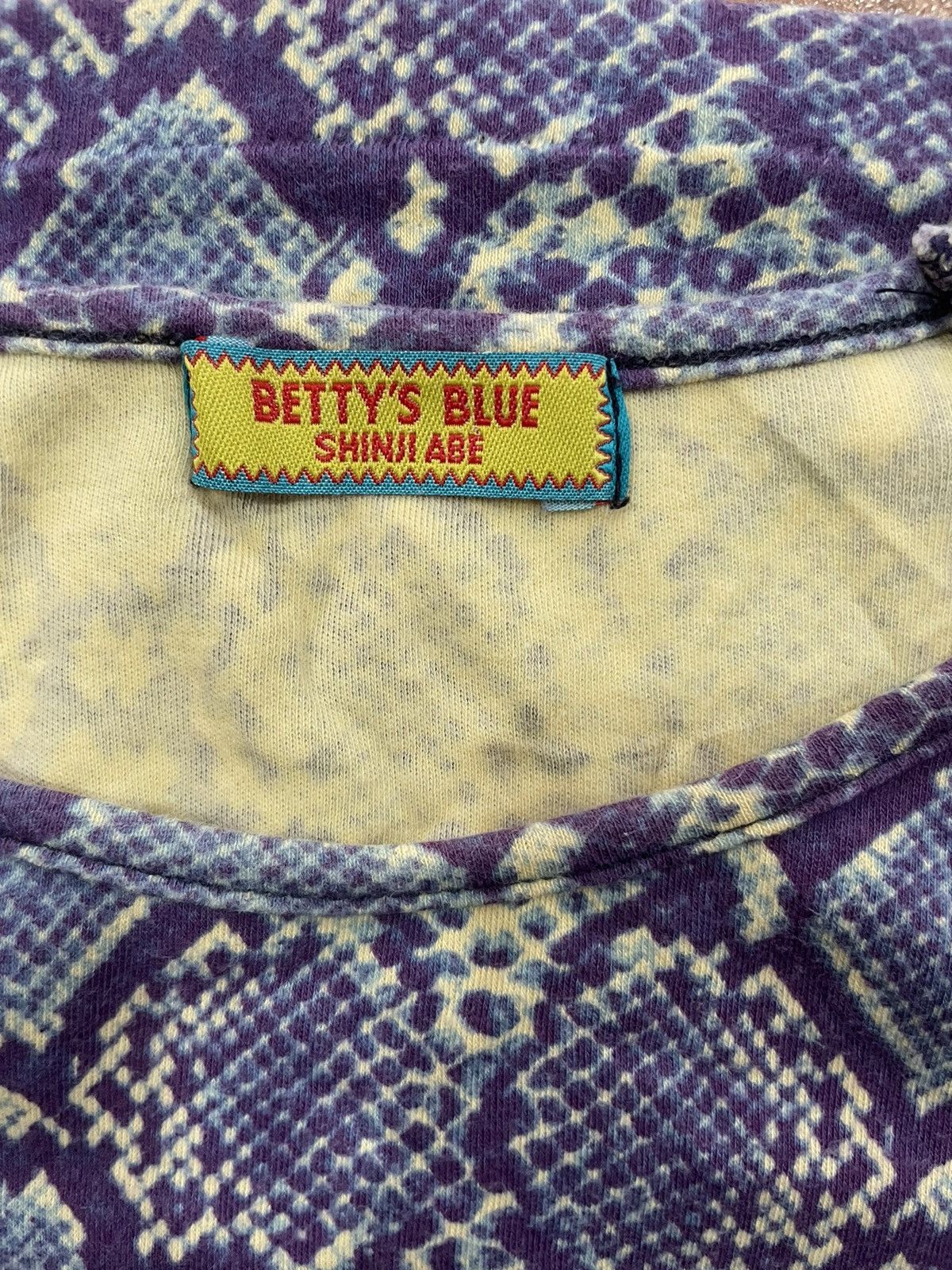 Japanese Brand Betty’s Blue Shinji Abe Tshirt Size ONE SIZE - 4 Thumbnail