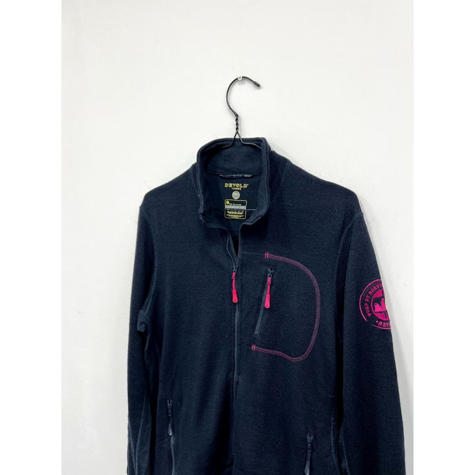 Vintage DEVOLD Norway Jacket Womens L Wool 100% Dark Navy Outdoor Outdoor Wool Jacket Womens L 1990s? Size L / US 10 / IT 46 - 2 Thumbnail