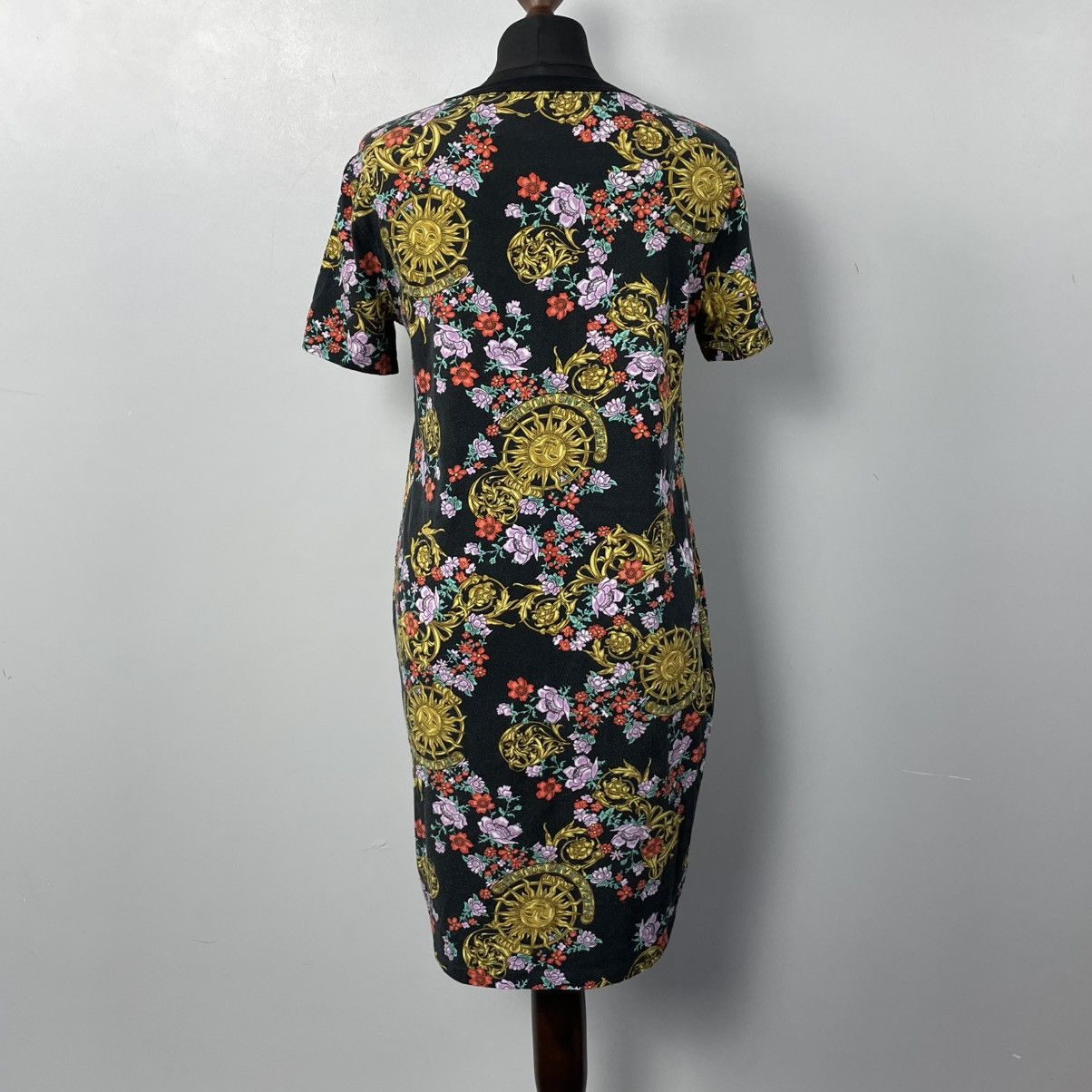 Versace Versace Jeans Couture Womens Sunflower Garland T-Shirt Dress Size M / US 6-8 / IT 42-44 - 6 Thumbnail
