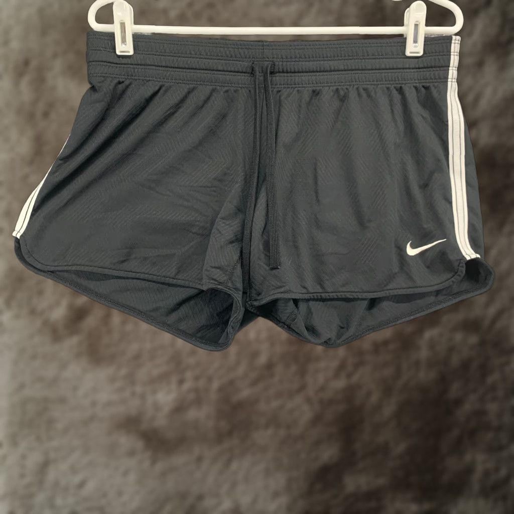 Nike Nike Shorts Women Medium Black DriFit Stretch Active Running Workout Training 32 Size 32" / US 10 / IT 46 - 1 Thumbnail