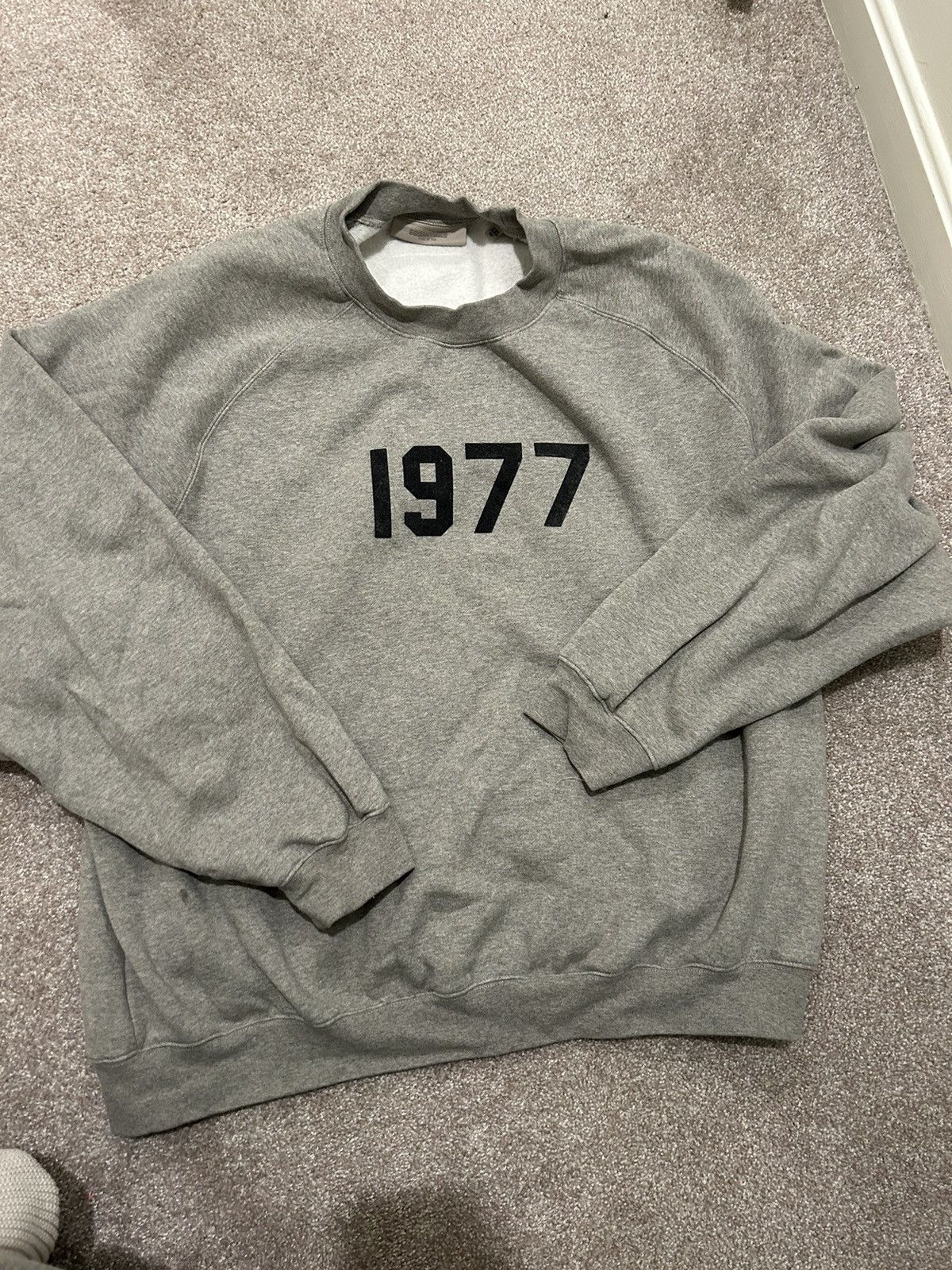 Fear of God 1977 grey sweatshirt essentials fear of god Size US XXL / EU 58 / 5 - 1 Thumbnail
