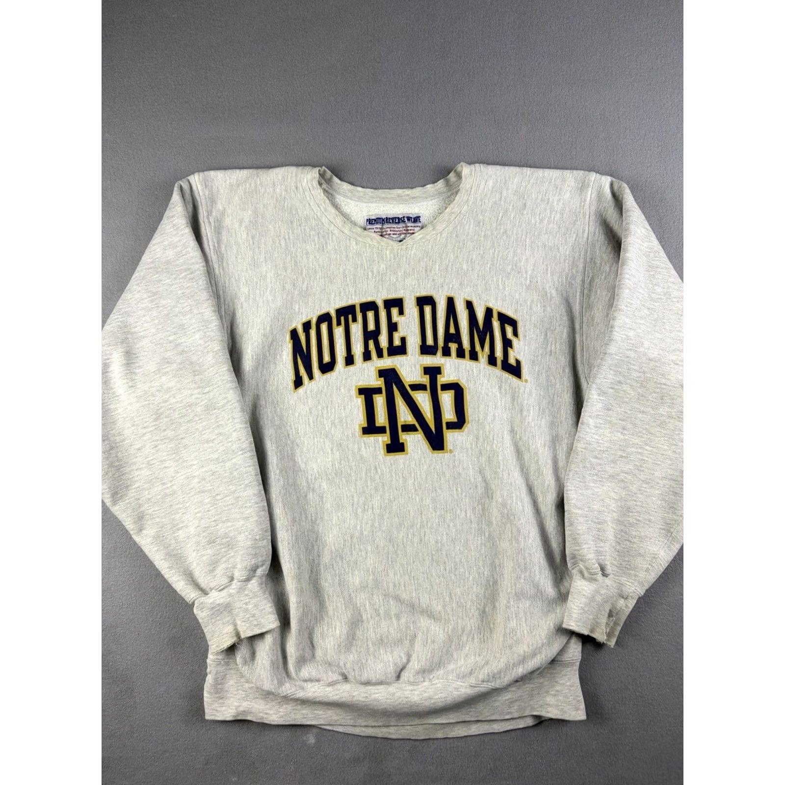 Champion VINTAGE Champion Reverse Weave Sweatshirt Notre Dame University V-Neck Gray XL Men Pullover Regular Size Size US XL / EU 56 / 4 - 2 Thumbnail