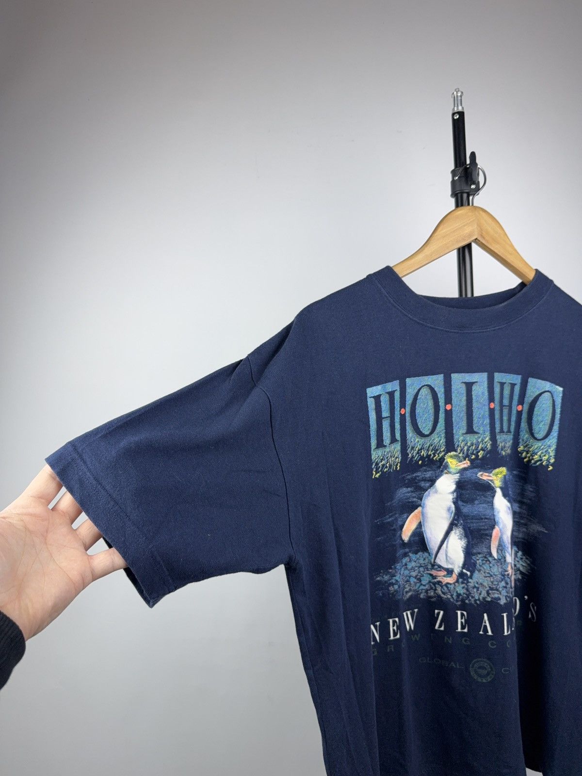 Vintage 90s Global Culture Hoiho Penguin Tee Vintage New Zealand Size US M / EU 48-50 / 2 - 3 Thumbnail