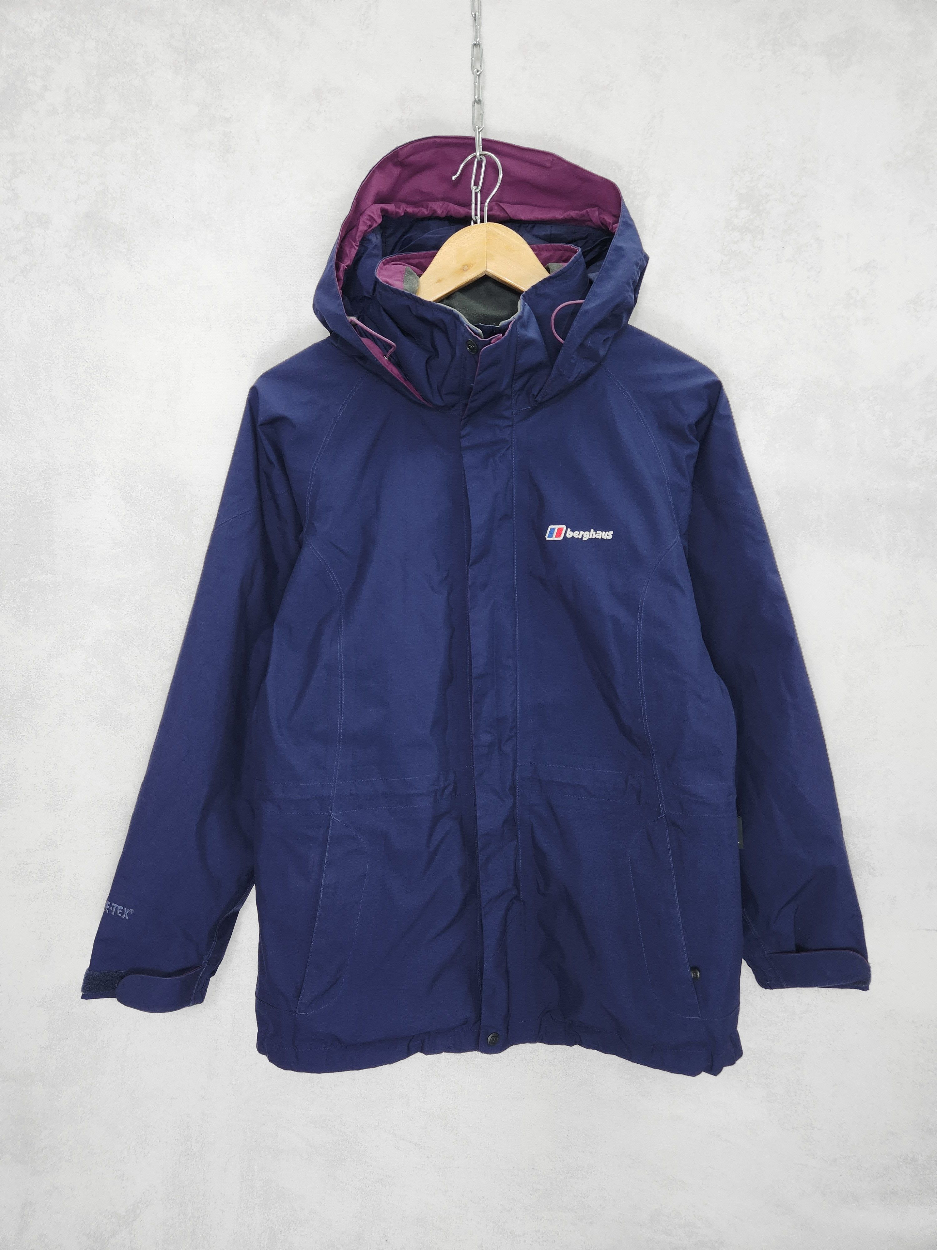 Berghaus Berghaus Purple Gore-Tex Waterproof Jacket Women S Size S / US 4 / IT 40 - 1 Thumbnail