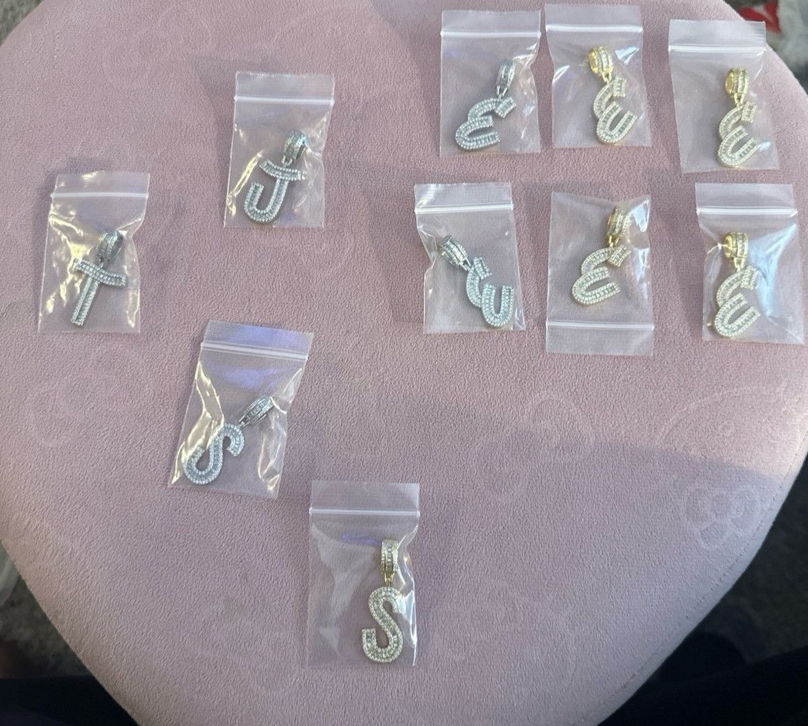 Jewelry × Vintage White or yellow gold plated initial pendant name pendants Size ONE SIZE - 1 Preview