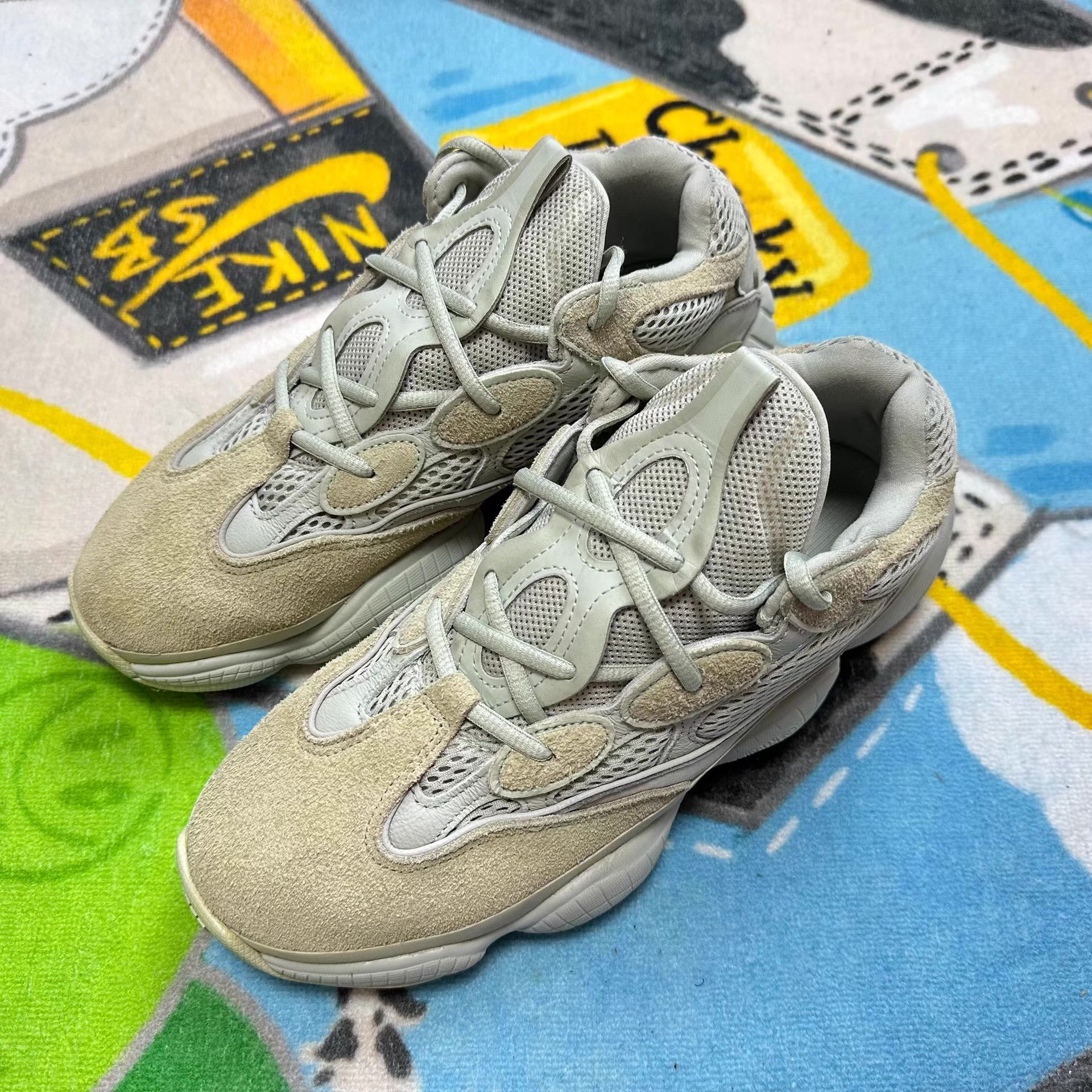 Yeezy YEEZY 500 Salt Ｑ20 Size US 9.5 / EU 42-43 - 1 Thumbnail