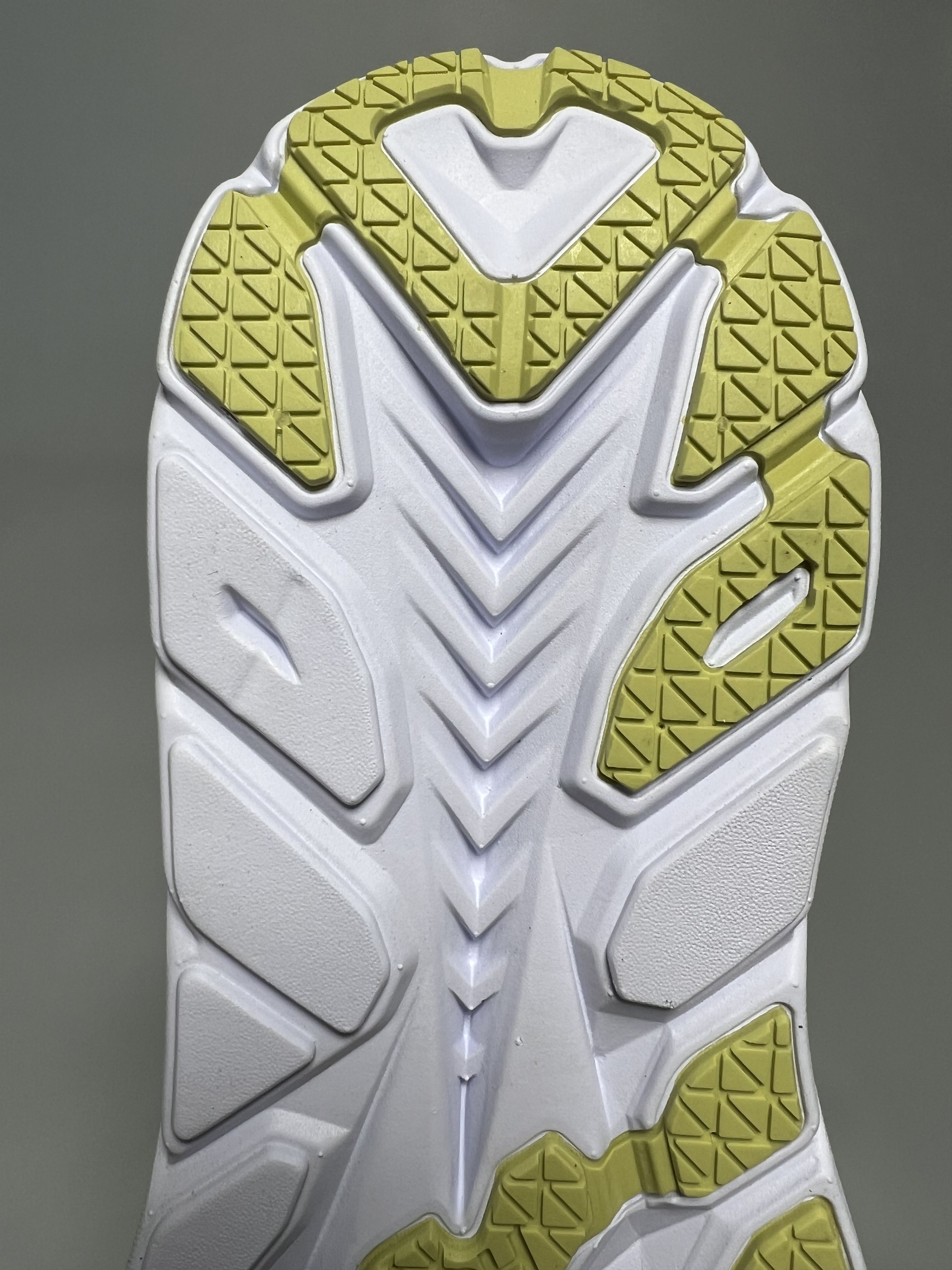 Hoka 8.5 EE Hoka One One Clifton 8 Wide Running Shoes Size US 8.5 / IT 38.5 - 7 Thumbnail