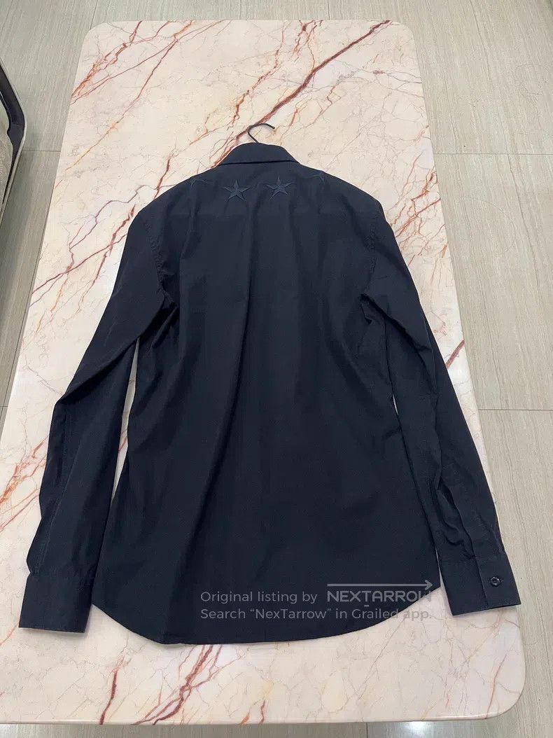 Givenchy Givenchy Black Swan Short Sleeve Size US M / EU 48-50 / 2 - 3 Thumbnail