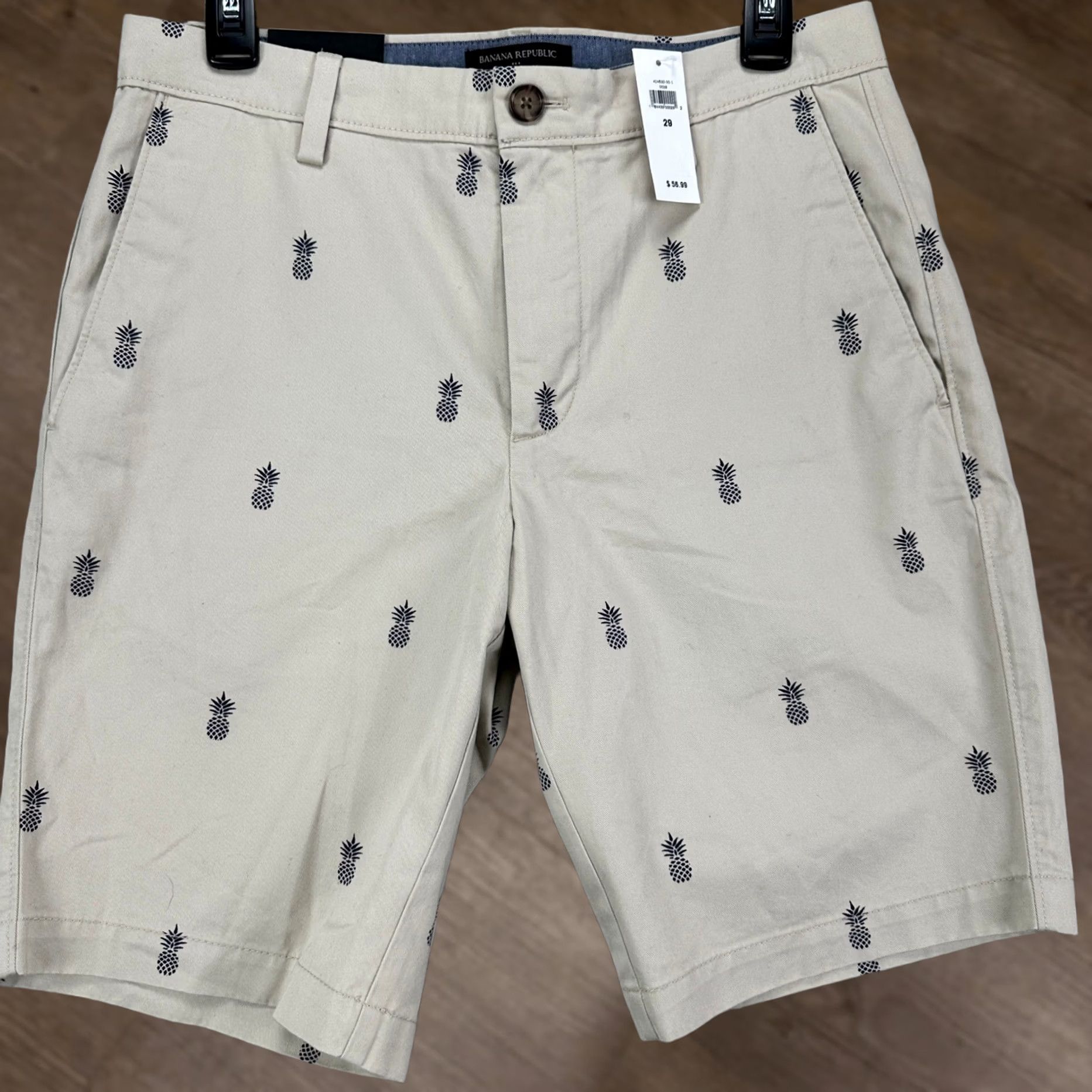 Banana Republic Banana Republic Aiden Mens Khakis Shorts 29X10 Beige Pineapple Print Pockets NEW Size US 29 - 1 Thumbnail