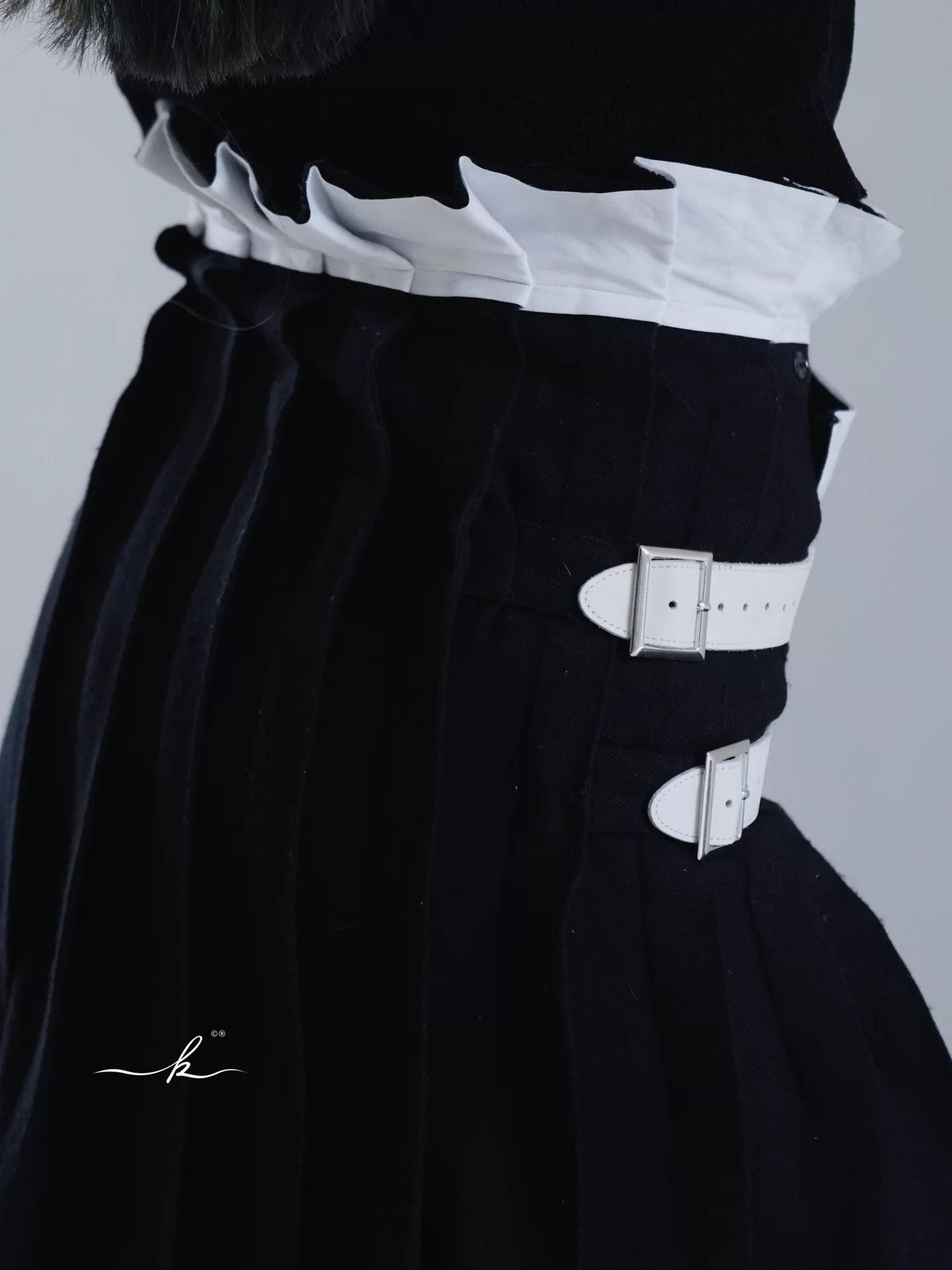 Yohji Yamamoto Yohji Yamamoto 1999 AW Runway Wool Wrap Maxi Skirt Size 25" / US 0 / IT 36 - 3 Thumbnail