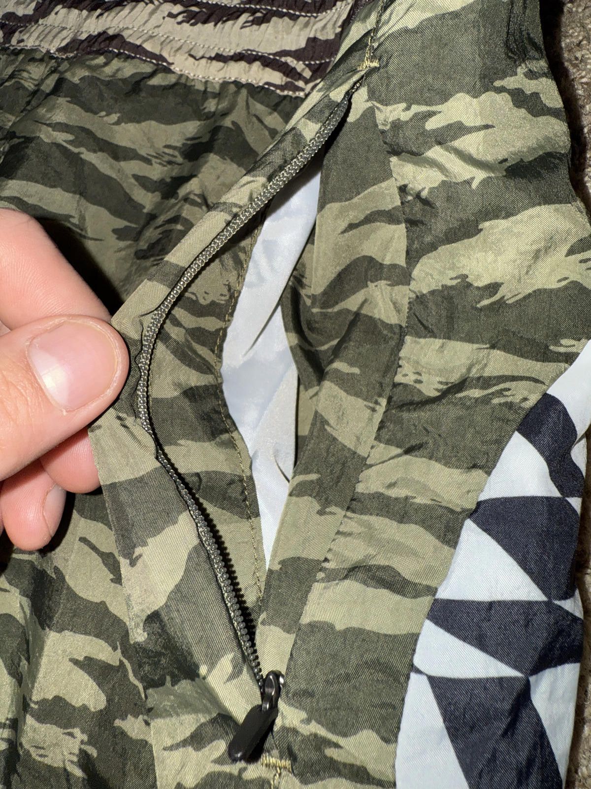Nike Nike Swoosh Men’s Woven Camo Amplified Swoosh Pants Size US 30 / EU 46 - 2 Thumbnail