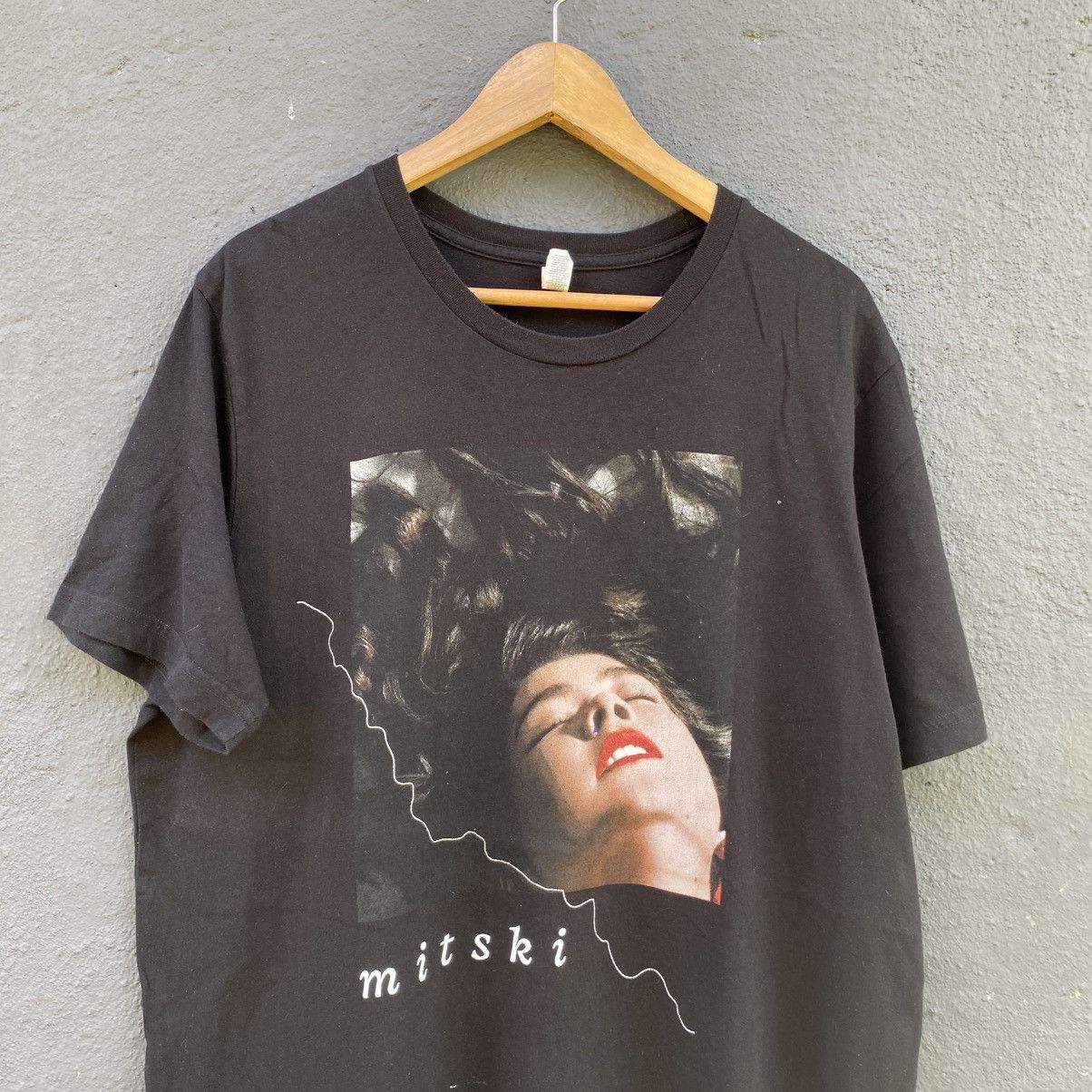 Band Tees Thrashed Faded Mitski Alternative Indie Band Tee Size US XL / EU 56 / 4 - 2 Thumbnail