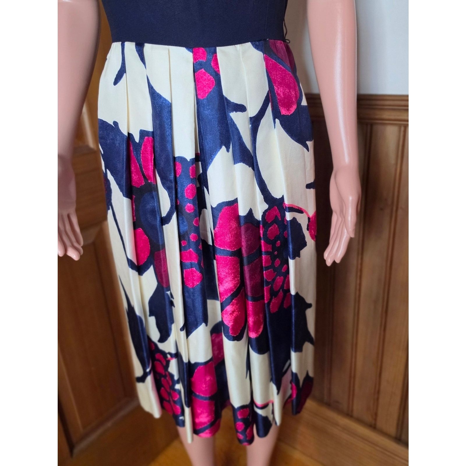I. Magnin Joseph Magnin 60s Silk Pleated Floral Cocktail Dress Size M / US 6-8 / IT 42-44 - 4 Thumbnail