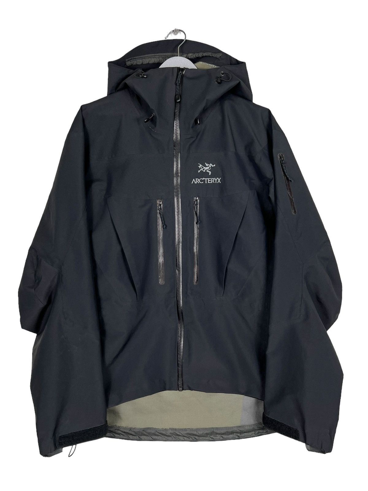 Arc'teryx 💥 Rare Arcteryx Alpha Sv Med Black Jacket Made In Canada Size US M / EU 48-50 / 2 - 4 Thumbnail