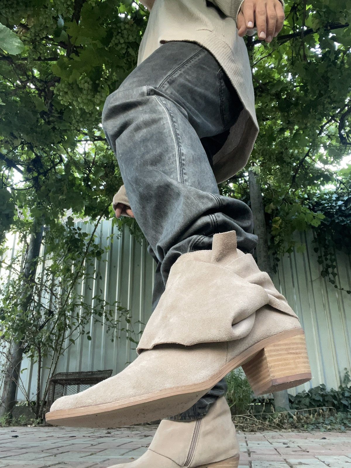 Cobain-core Grunge Knit — distressed desert haze