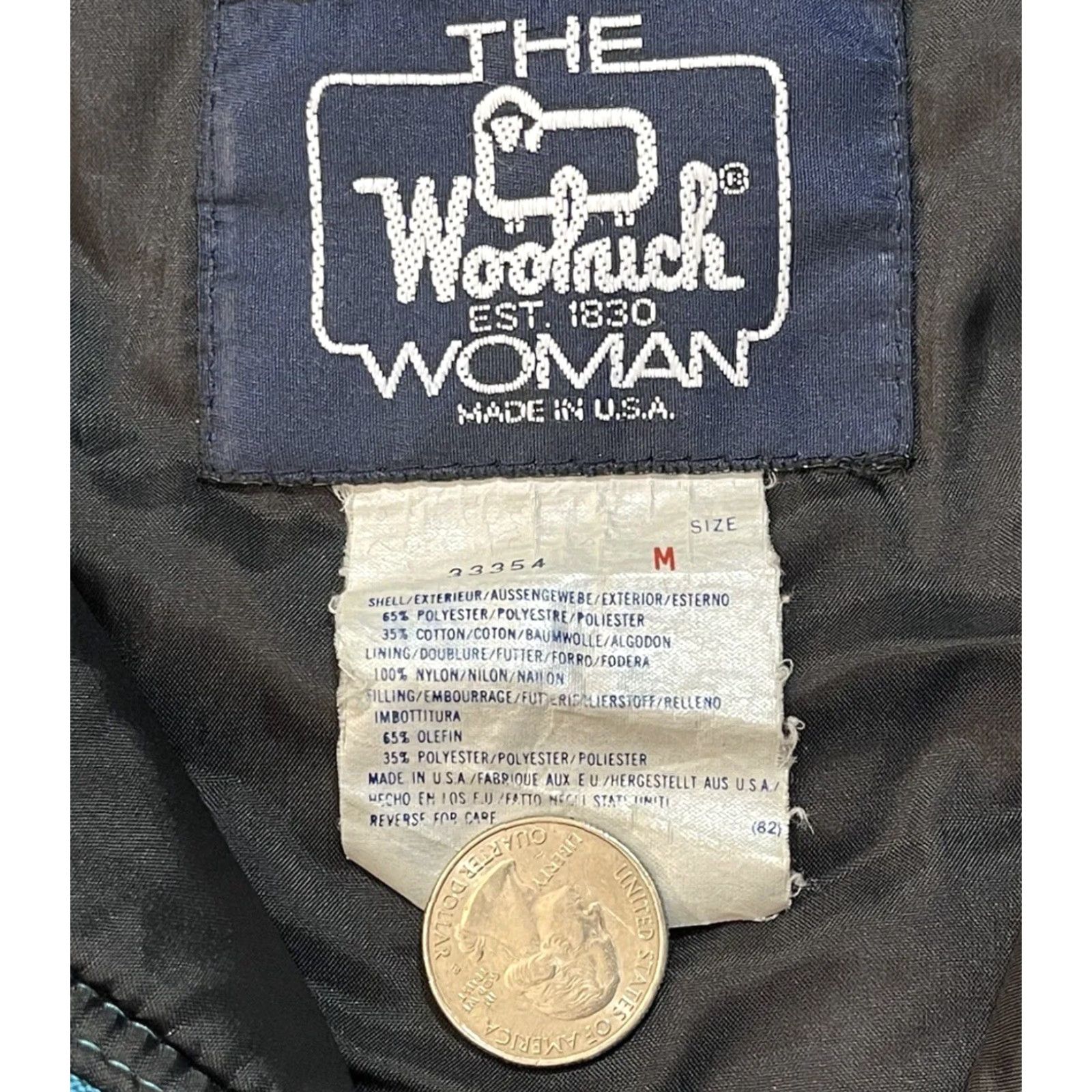 VINTAGE Woolrich Coat Parka Jacket Long Sleeve Women’s M Medium Blue Lined Hooded Water Resistant Full Zip Pockets Zipper USA Theme Casual