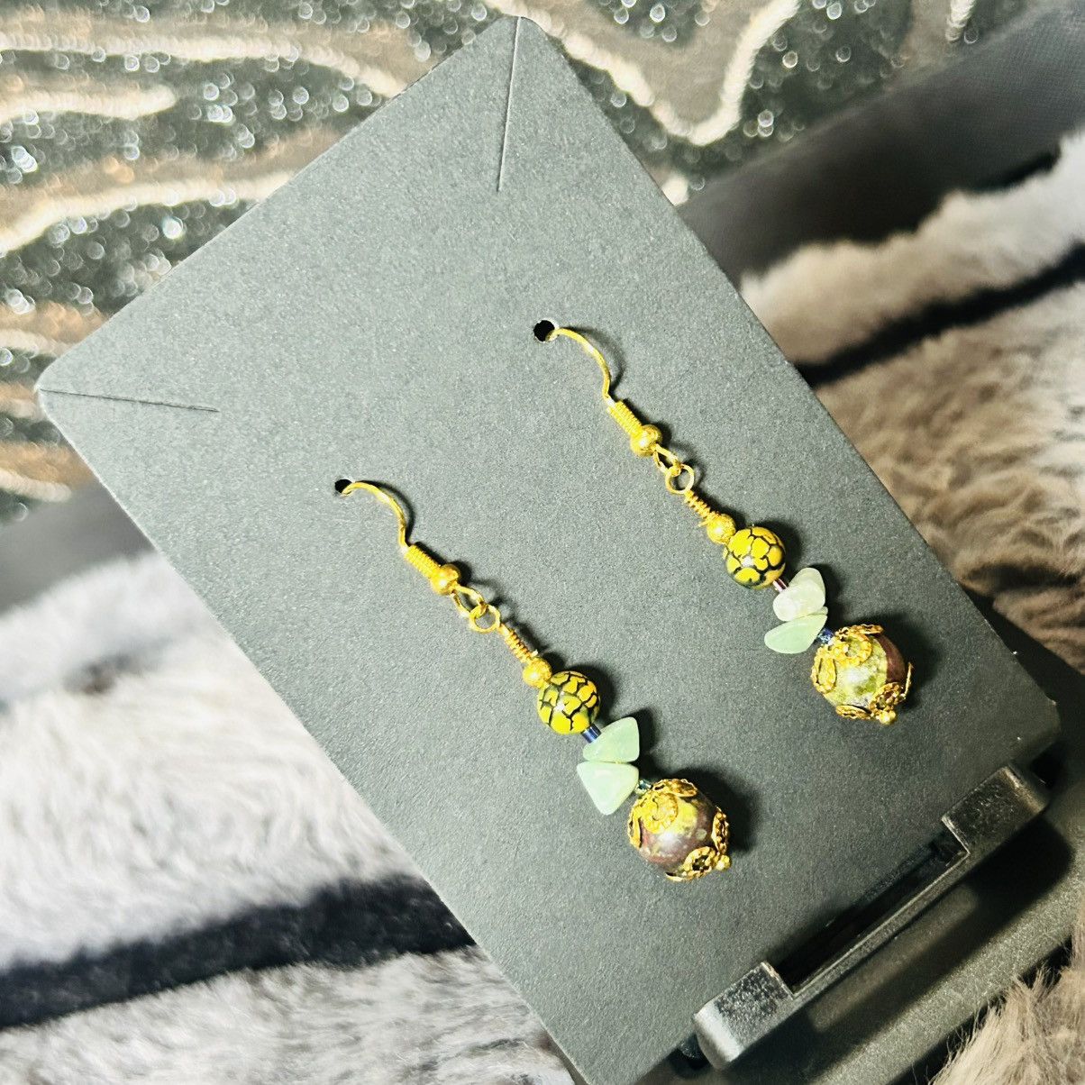 Handmade Handcrafted genuine blood stone aventurine chip earrings Size ONE SIZE - 1 Thumbnail