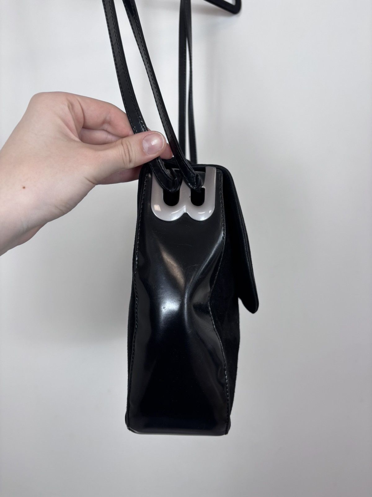 Bally Bally Black Suede Patent Leather Shoulder Bag Size ONE SIZE - 7 Thumbnail