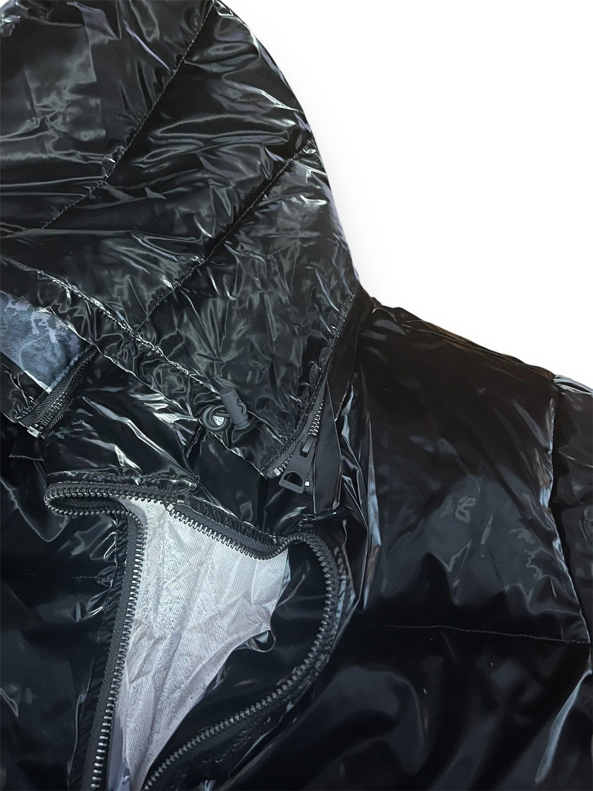 Guess NEW Black Reflective Guess Puffer Size US M / EU 48-50 / 2 - 6 Thumbnail