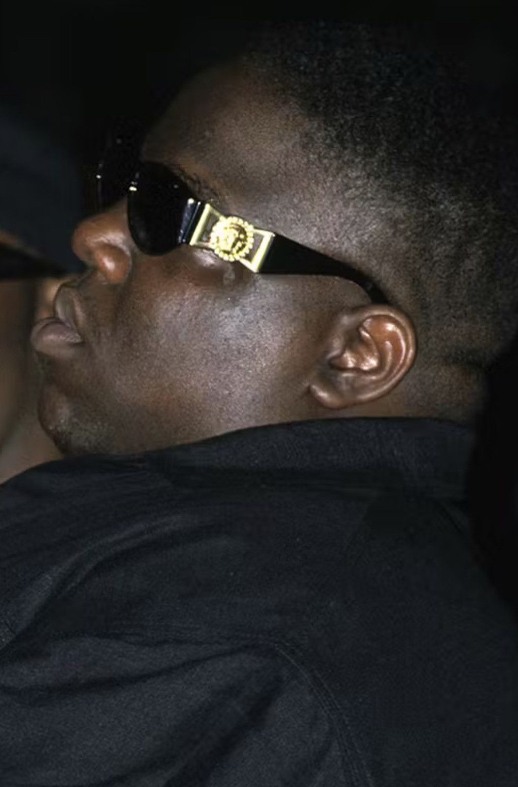 Versace Vintage OG Versace Biggie sunglasses Medusa 424C RHINESTONE Size ONE SIZE - 2 Thumbnail