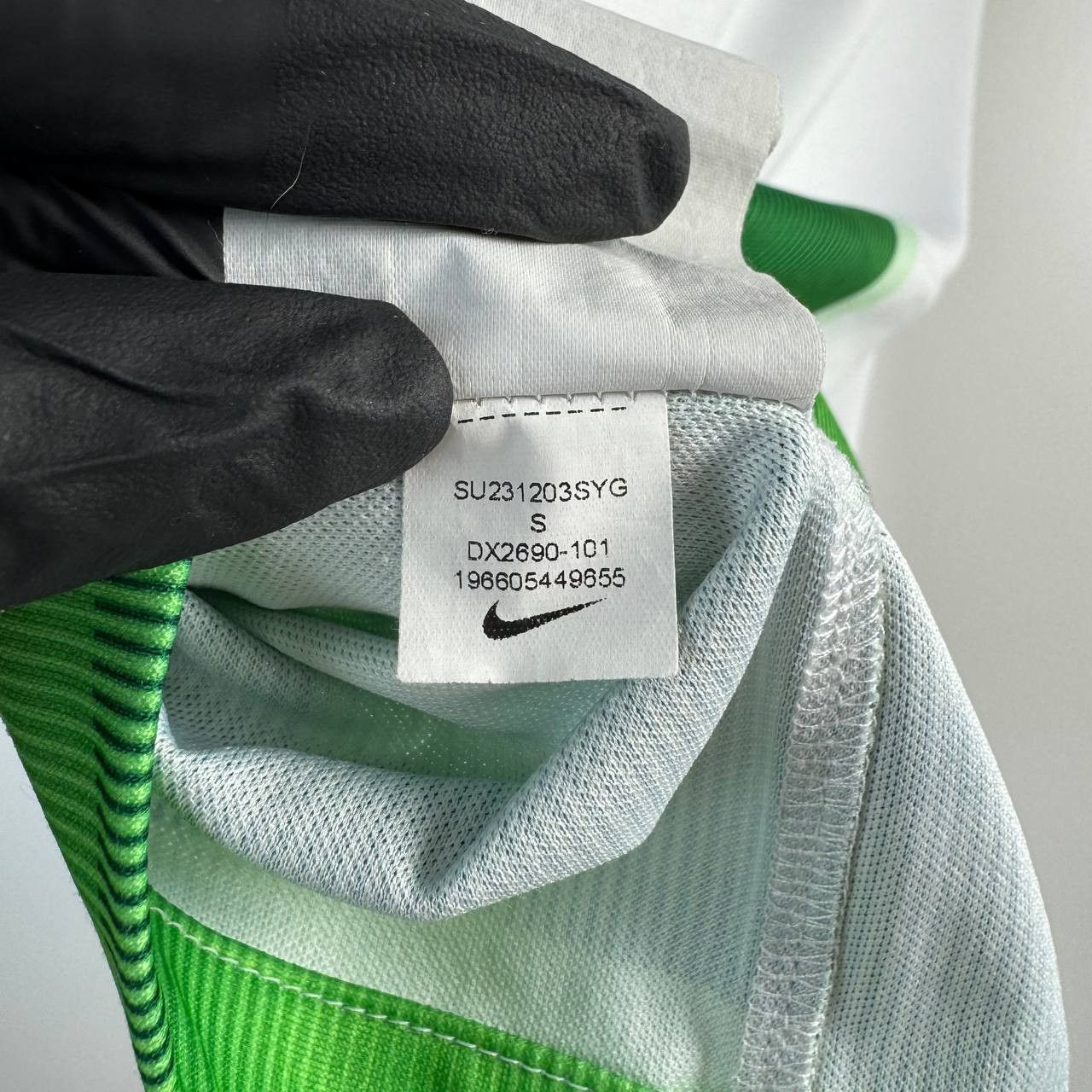 Nike Nike Liverpool FC Third Shirt 2023-24 DX2690-101 Mens Size S Size US S / EU 44-46 / 1 - 7 Thumbnail