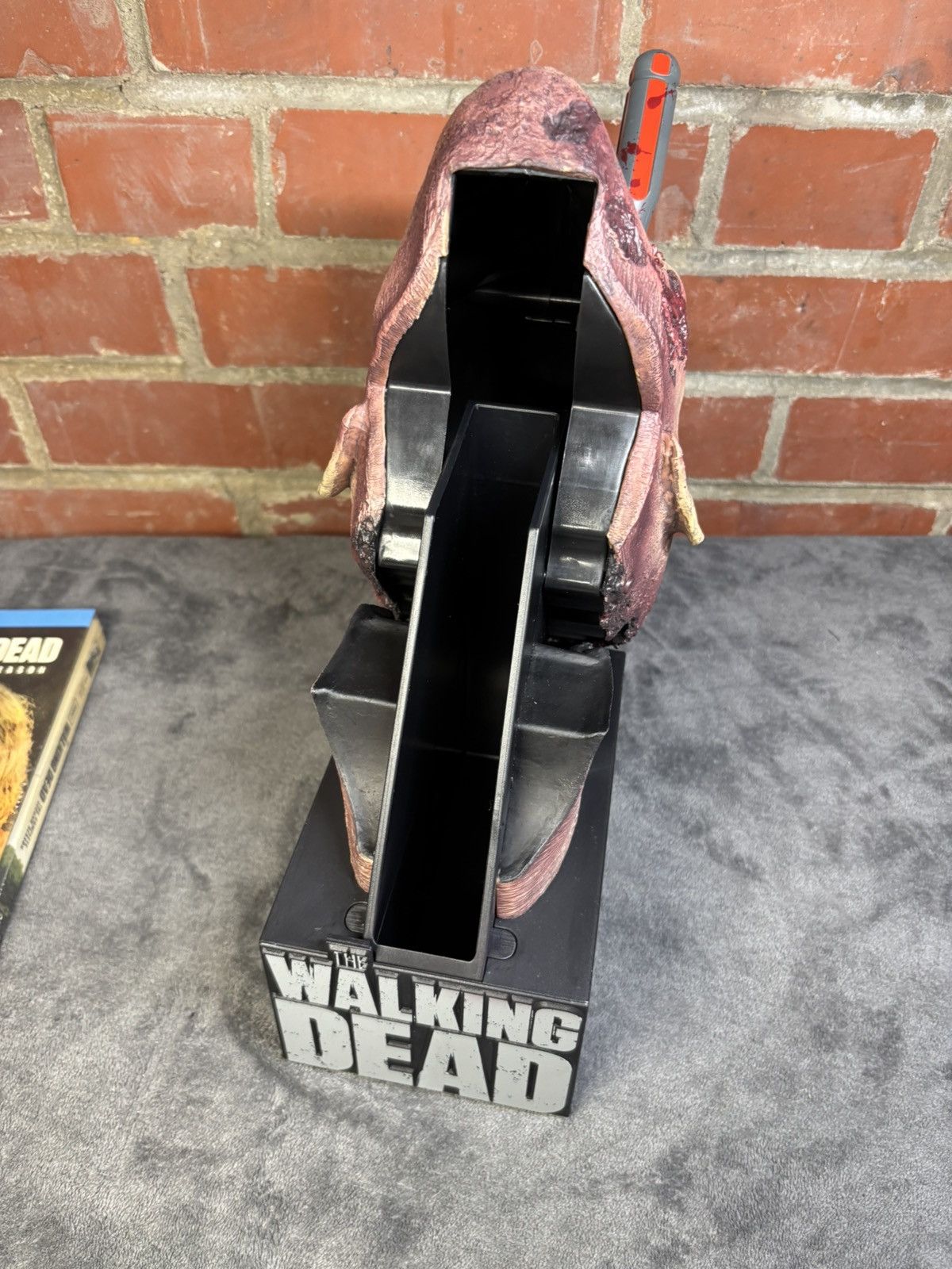 Other The Walking Dead Season 2 Disc Set CD, Zombie Head Display Size ONE SIZE - 7 Thumbnail