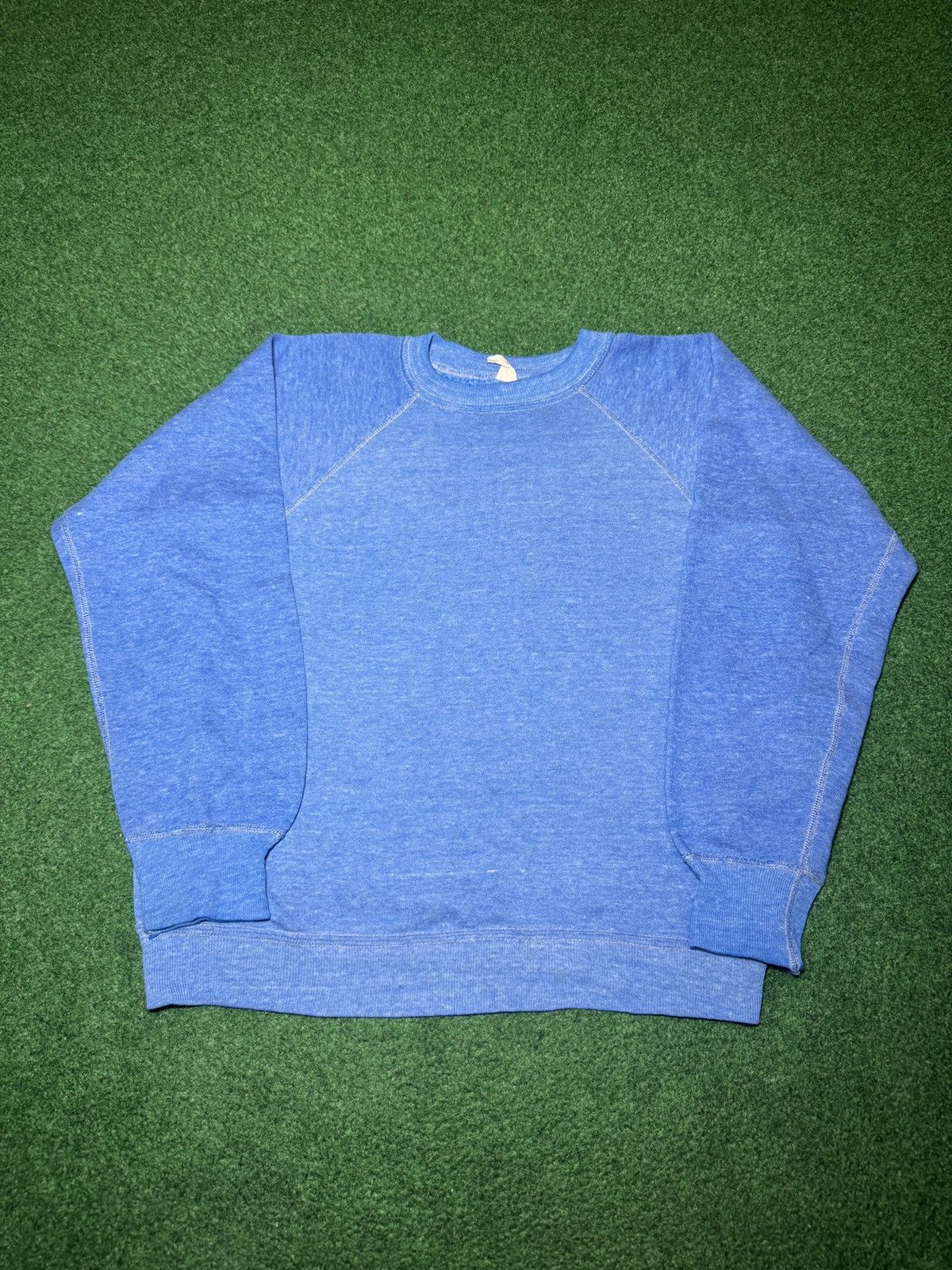Vintage Vintage 70s Flocked Light Blue Faded XS 20x22 Sweatshirt Size US XS / EU 42 / 0 - 1 Thumbnail