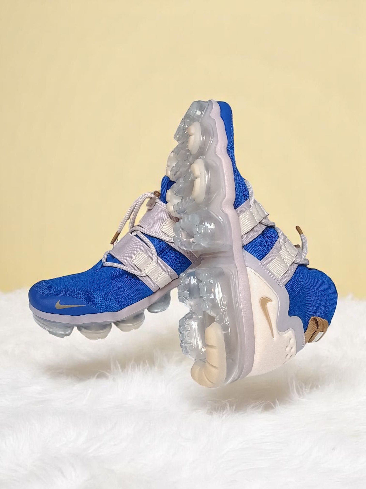Nike Air Vapormax Flyknit Utility 'Racer Blue Moon Particle' 2018 Size US 8 / EU 41 - 4 Thumbnail