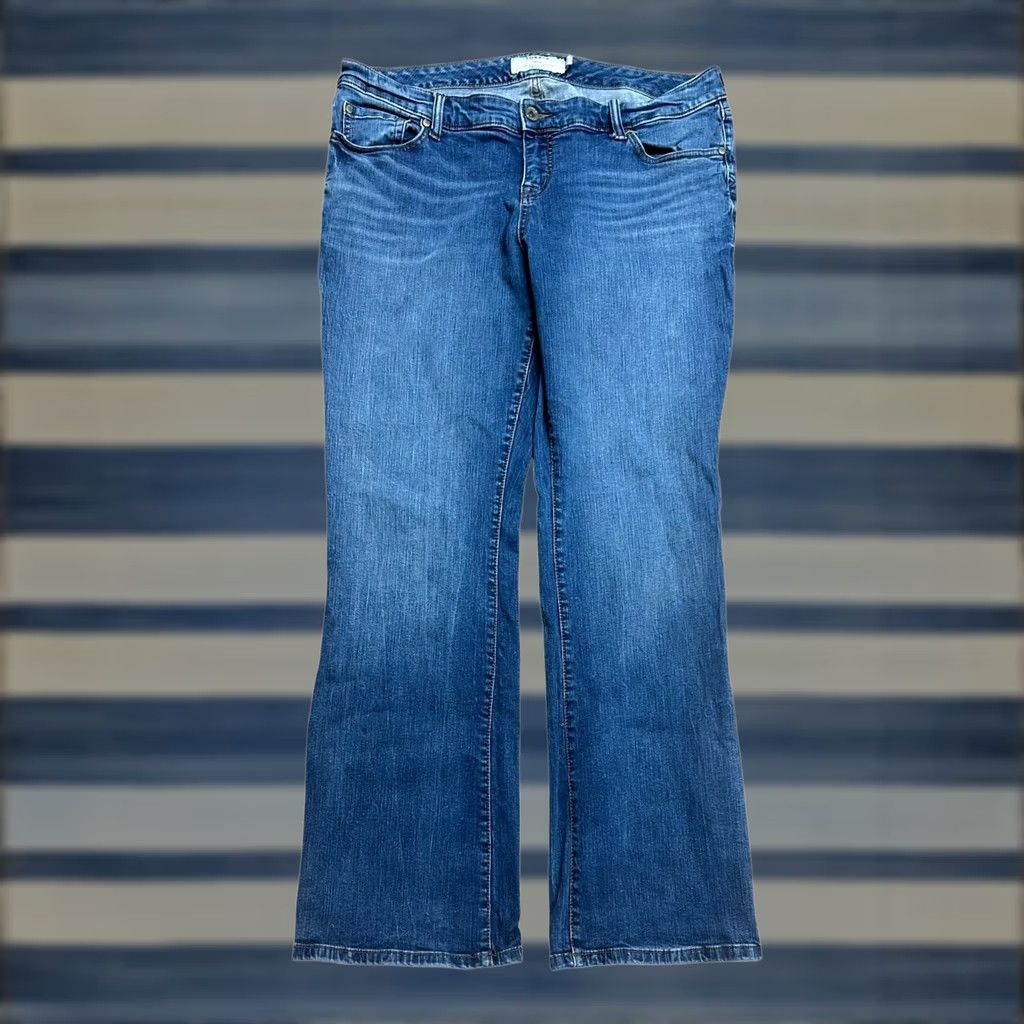 Torrid Torrid Jeans Women 18R Blue Straight Leg Stretch Denim Regular Mid Rise City Bohemian 5-Pocket Size 40" / US 18 - 1 Thumbnail