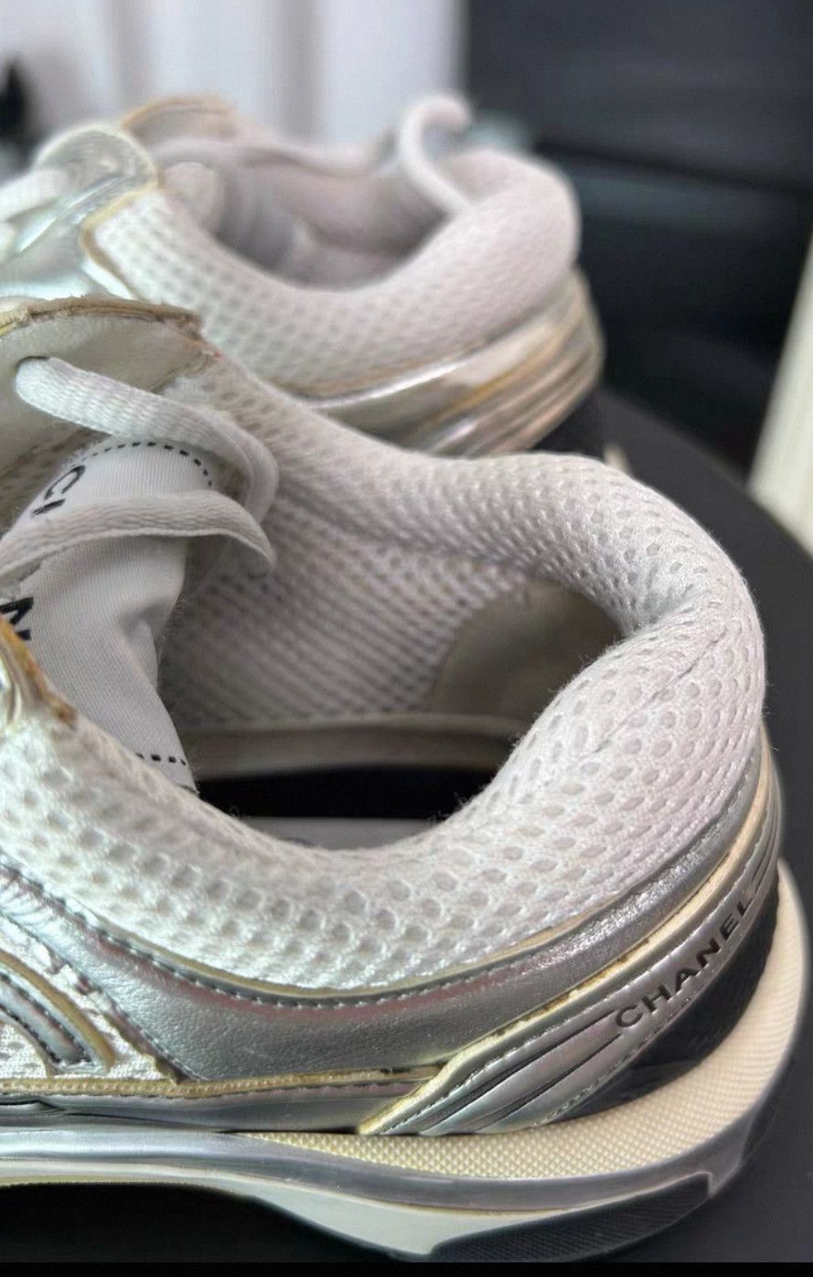 Chanel Chanel Colour-blocked logo lace-thed casual sneakers Size US 6 / IT 36 - 9 Thumbnail