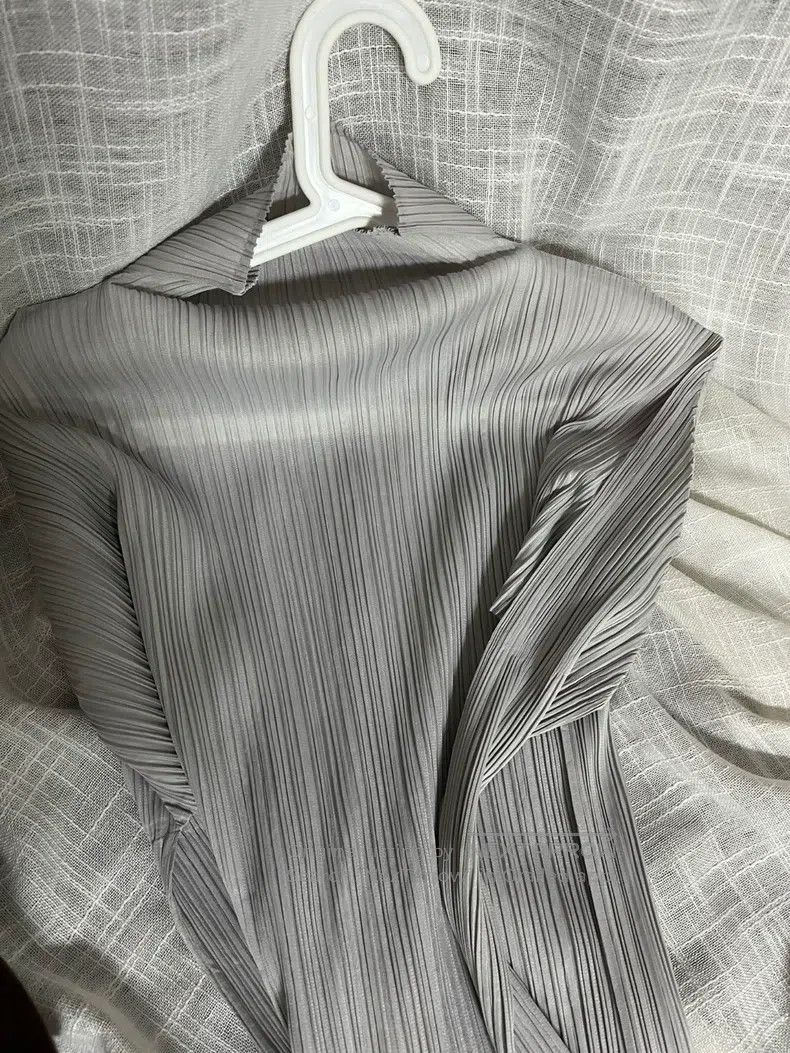 Issey Miyake Issey Miyake Gray Ruffled Turtleneck Top Size M / US 6-8 / IT 42-44 - 2 Thumbnail