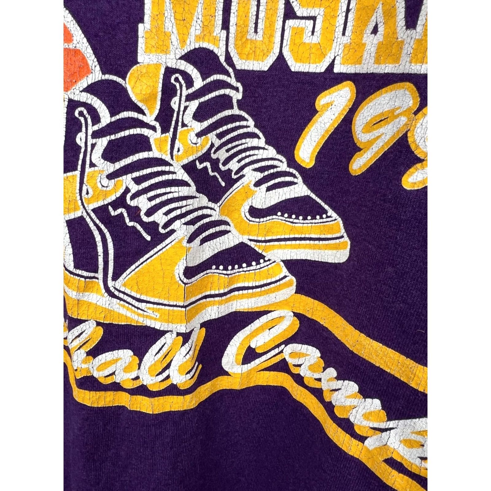 Fruit Of The Loom Vintage Nike Shirt XL Purple 1994 Muscatine Muskies Basketball Camp T-Shirt Made USA Mens Size US XL / EU 56 / 4 - 6 Thumbnail