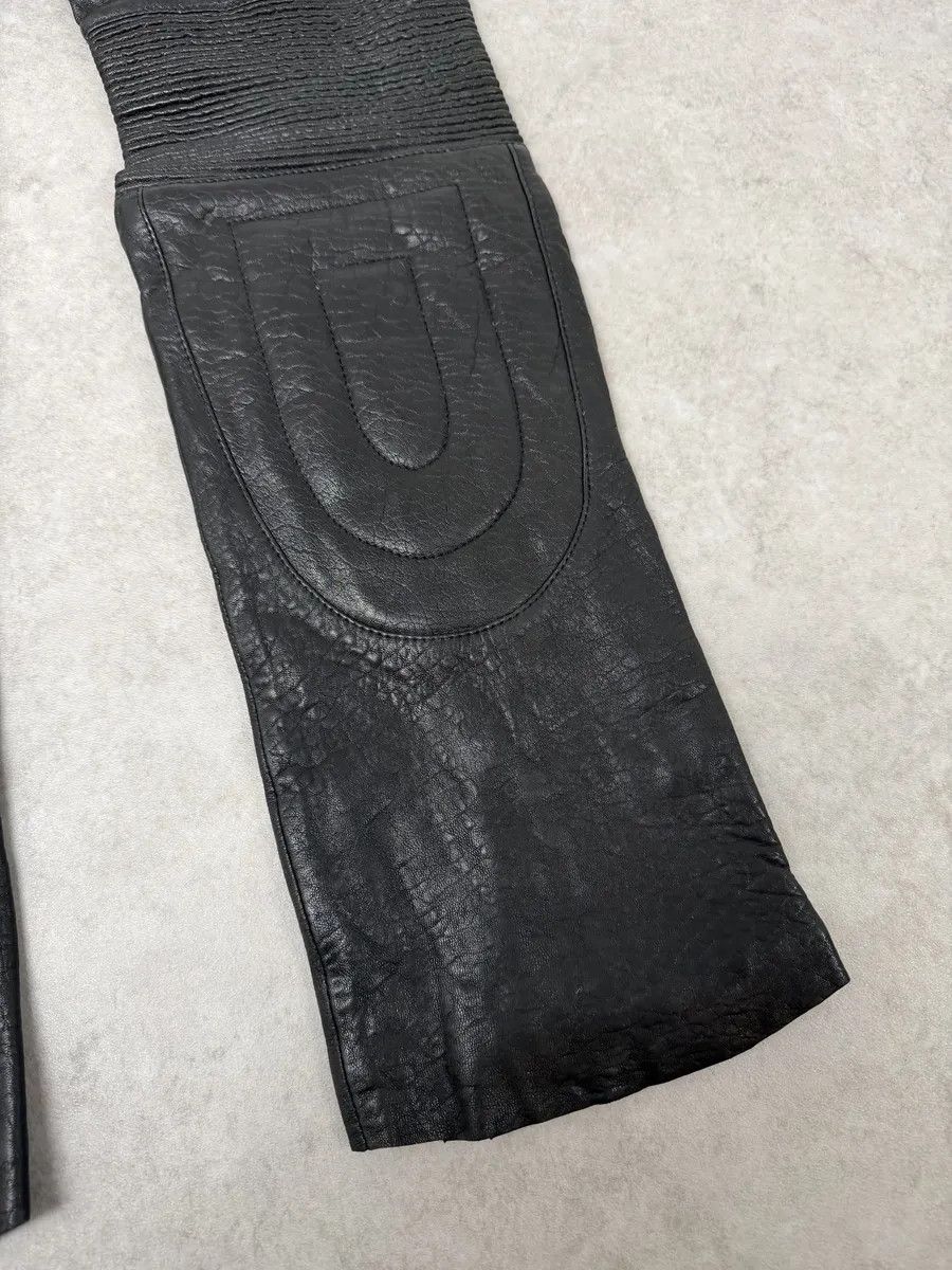 Roberto Cavalli 2000s Roberto Cavalli Biker Grain Black Leather Pants Size US 30 / EU 46 - 5 Thumbnail