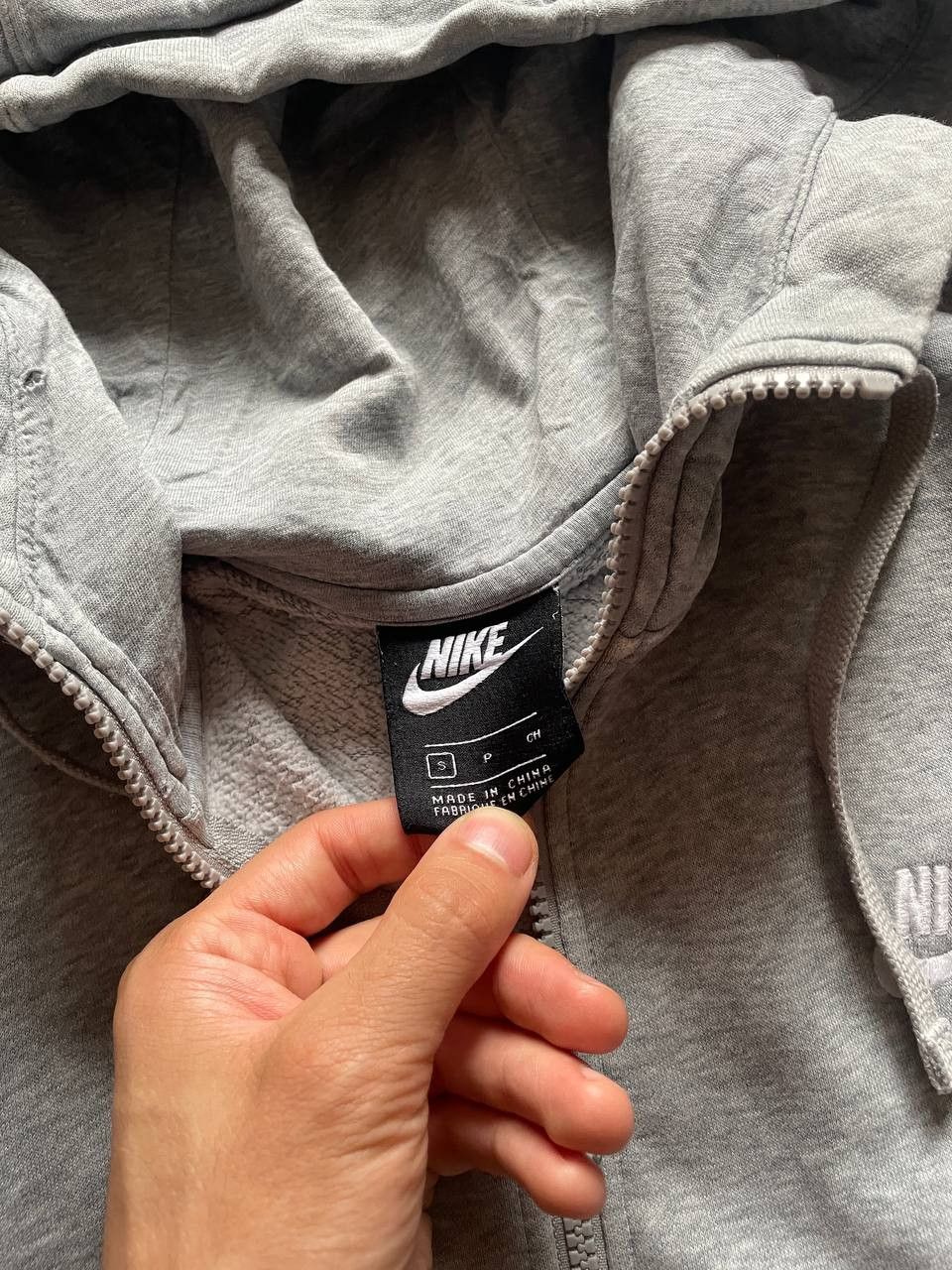 Nike Vintage Nike Zip Hoodie Mini Swoosh Cropped Japanese Hype Size US S / EU 44-46 / 1 - 6 Thumbnail