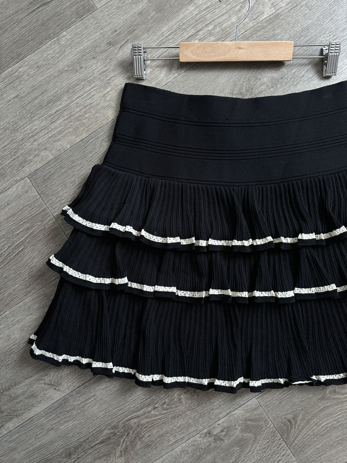 Sandro 🫧SANDRO TIERED RIBBED-KNIT Mini Skirt Size 26" / US 2 / IT 38 - 2 Thumbnail