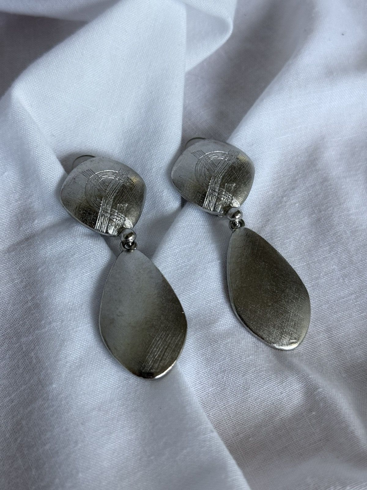 Yves Saint Laurent Yves Saint Laurent YSL Vintage Silver Tones Earrings Clips Size ONE SIZE - 1 Thumbnail