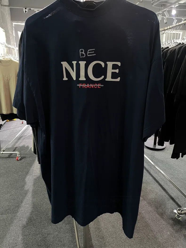Balenciaga Balenciaga Short Sleeve T-Shirt Size US M / EU 48-50 / 2 - 1 Thumbnail
