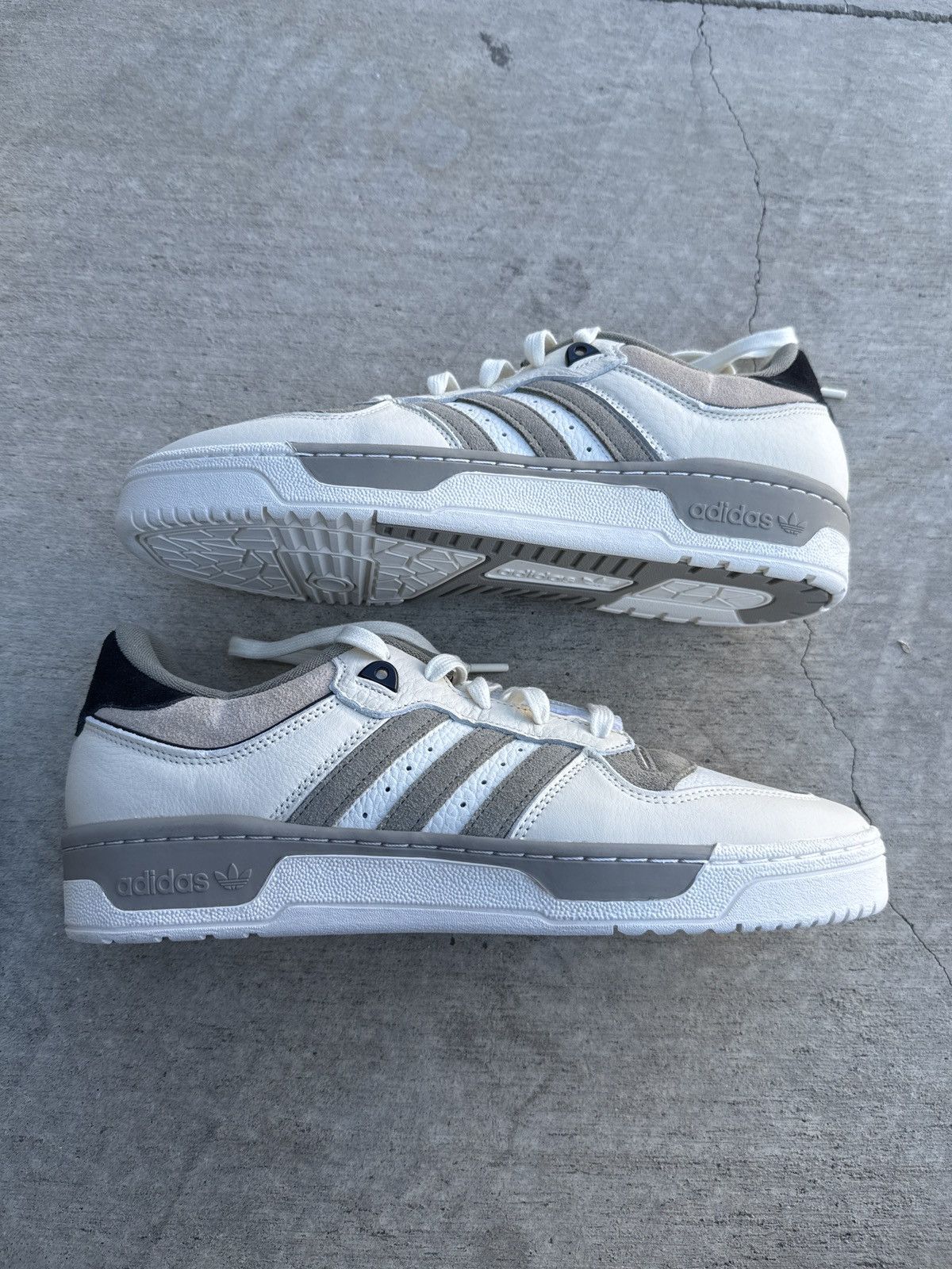 Adidas RIVALRY 86 LOW SHOES Size US 12 / EU 45 - 7 Thumbnail